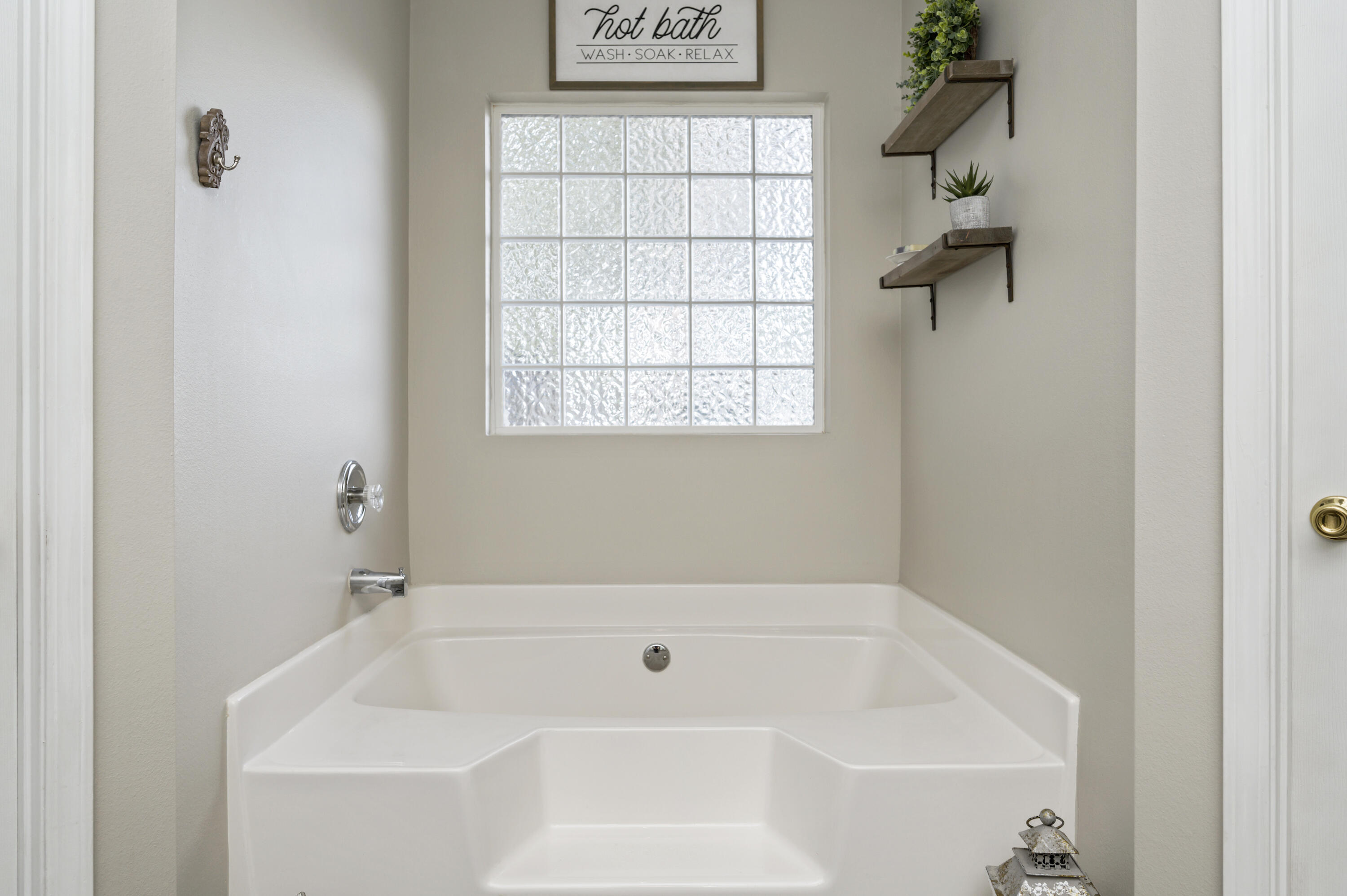 BROOKE ESTATES PH I - Residential