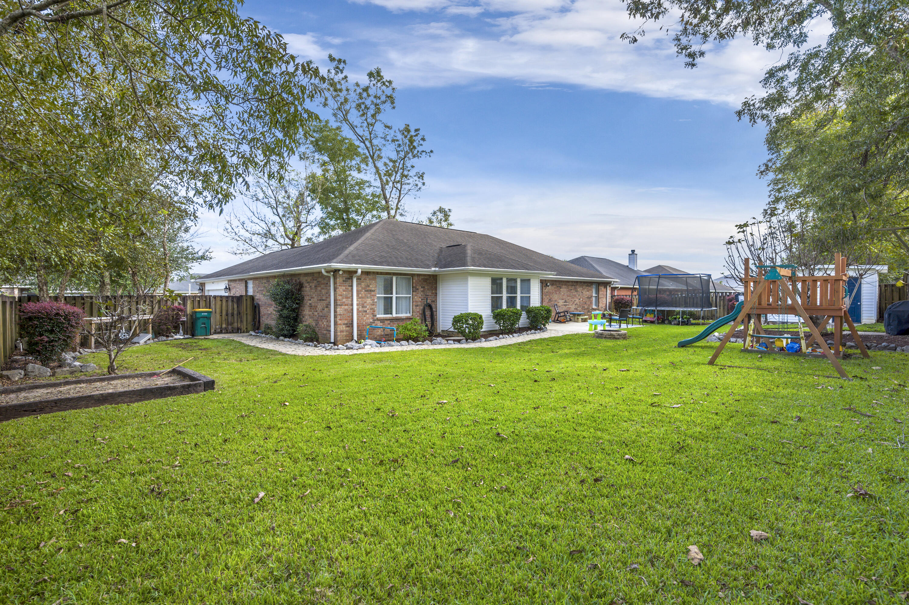 BROOKE ESTATES PH I - Residential