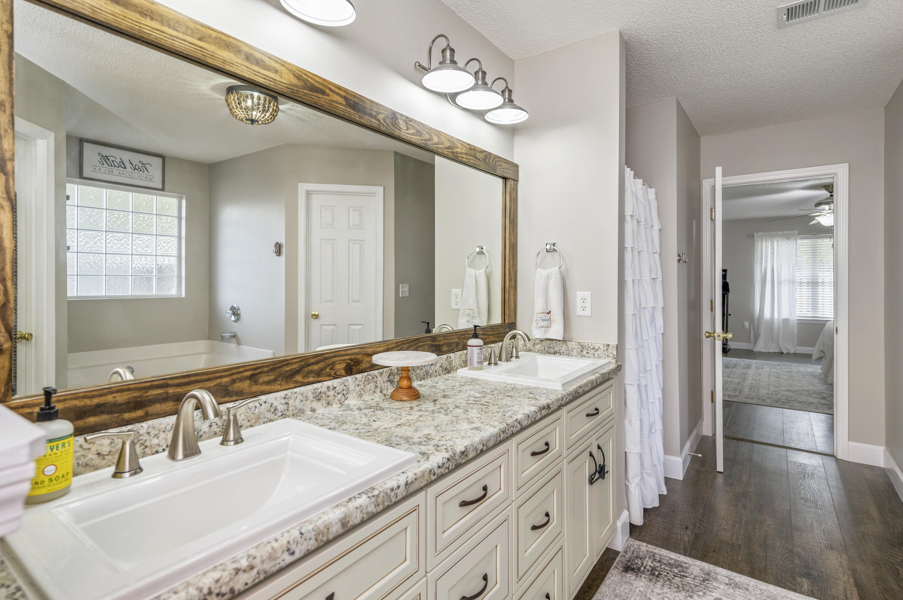 BROOKE ESTATES PH I - Residential