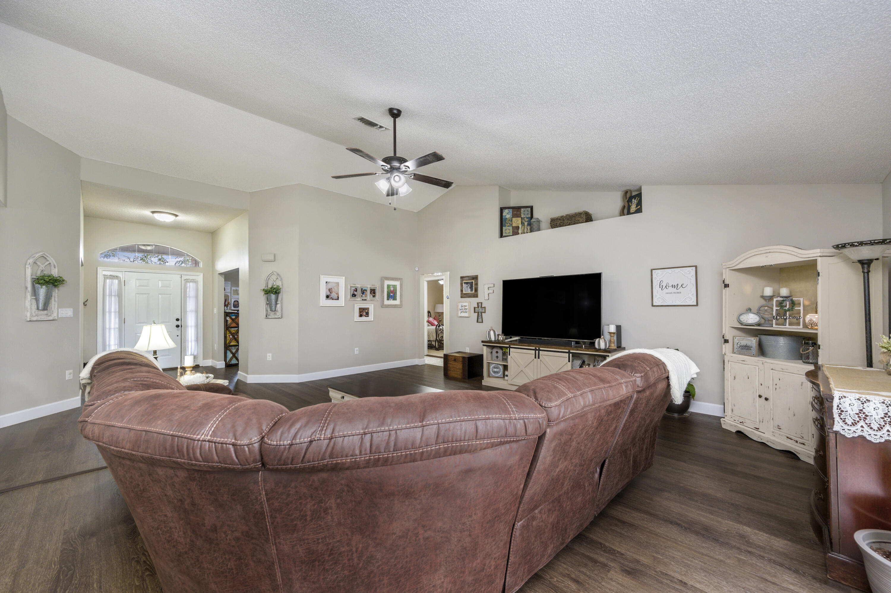 BROOKE ESTATES PH I - Residential