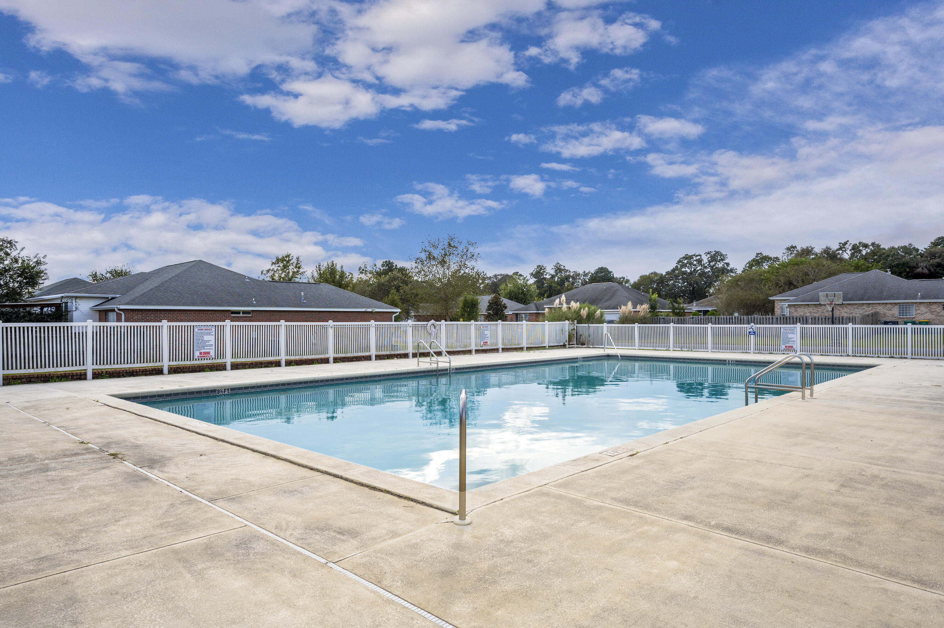 BROOKE ESTATES PH I - Residential