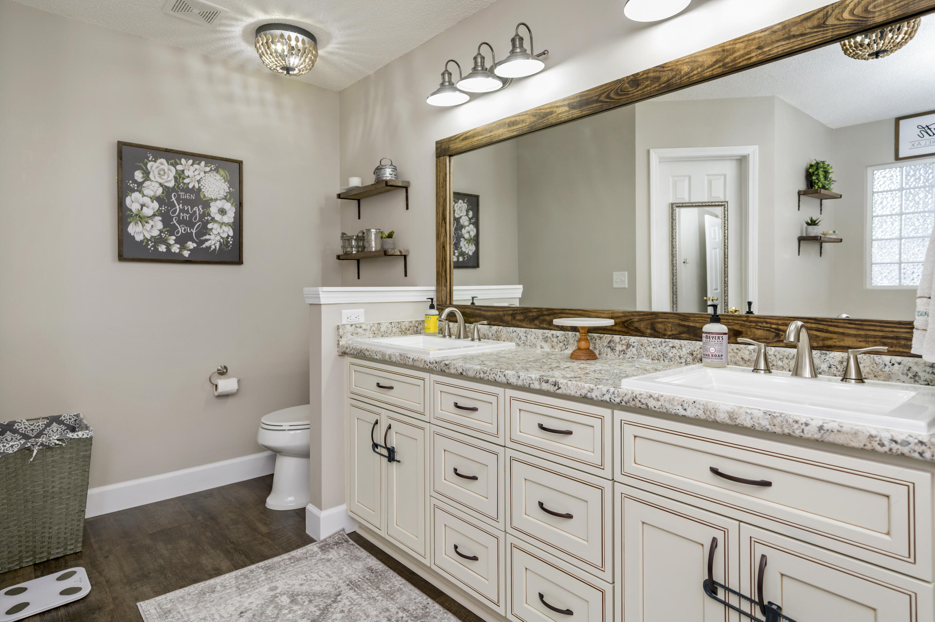 BROOKE ESTATES PH I - Residential