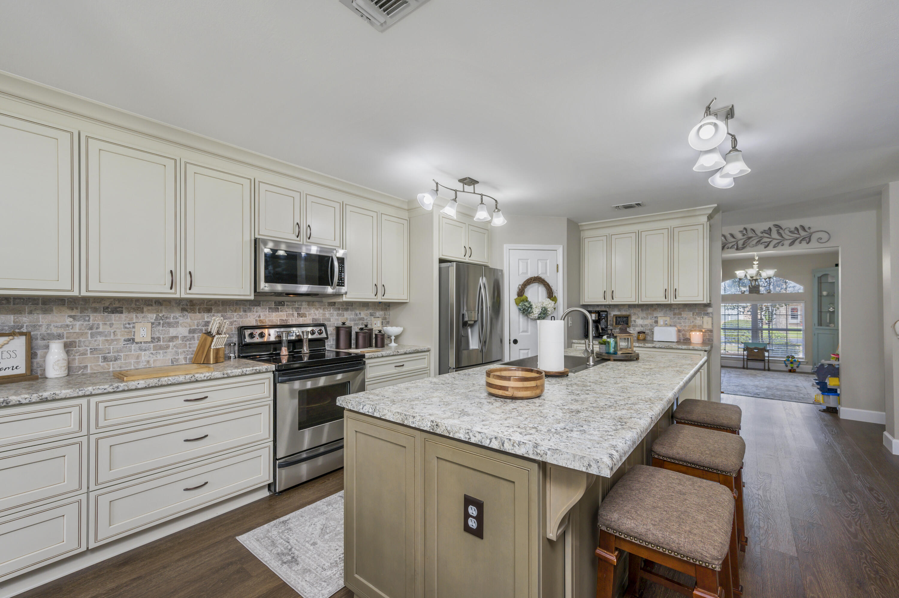 BROOKE ESTATES PH I - Residential