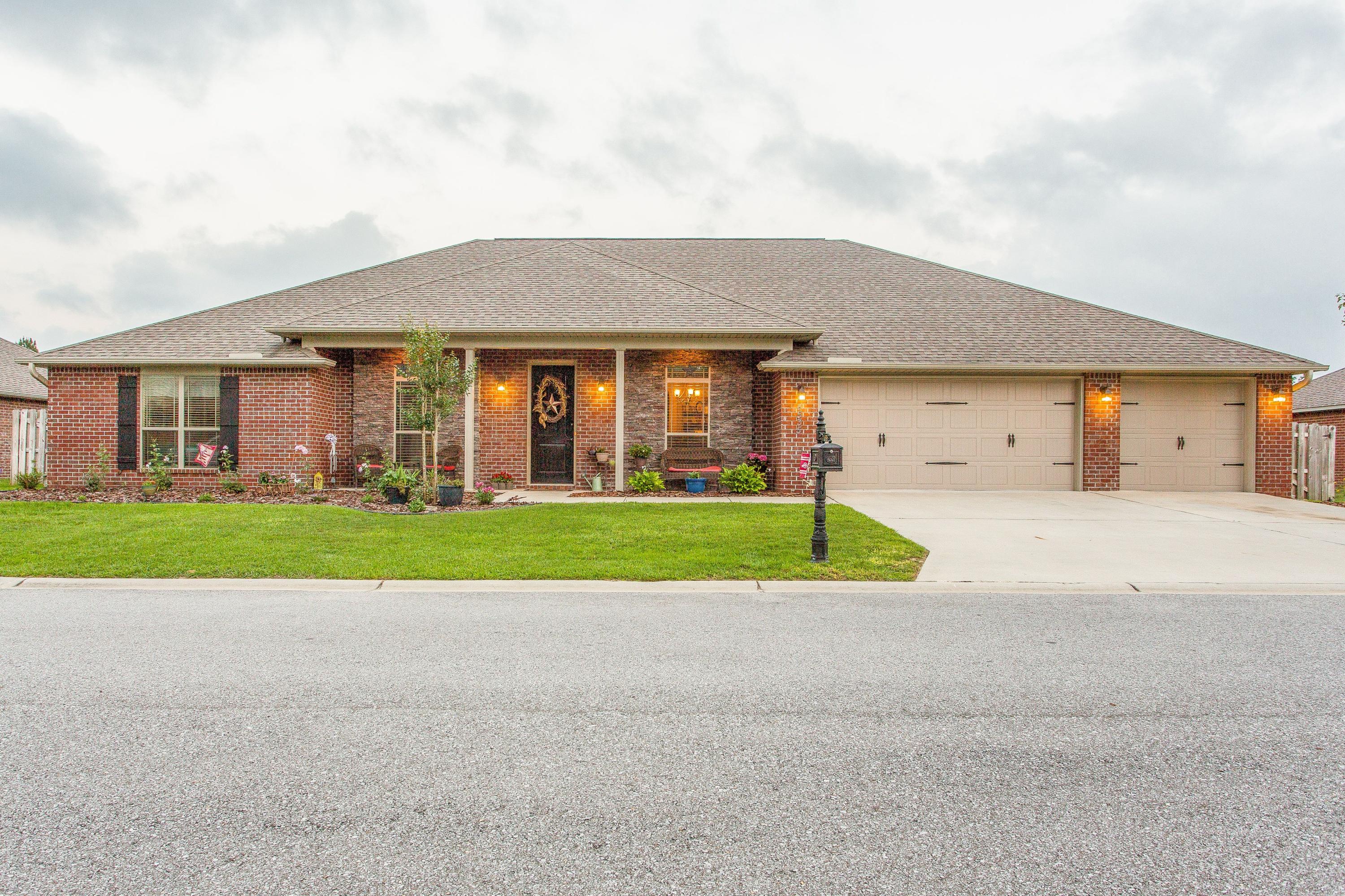 KAITLYNS PRESERVE - Residential