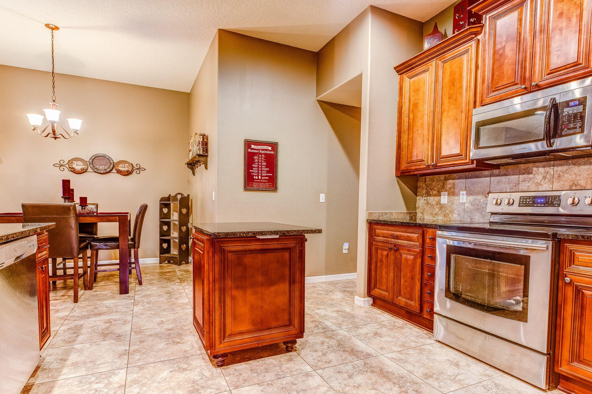 KAITLYNS PRESERVE - Residential