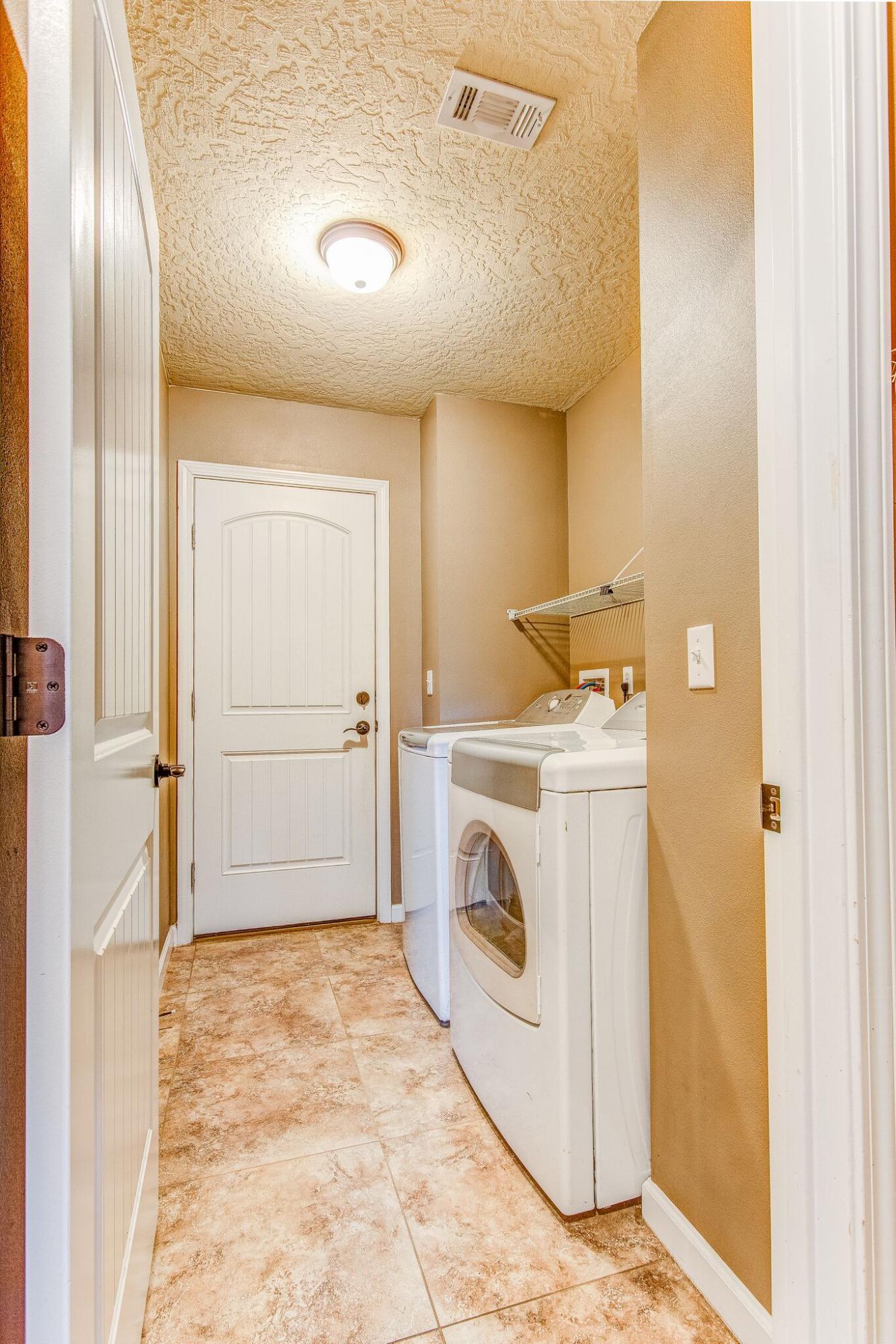 KAITLYNS PRESERVE - Residential