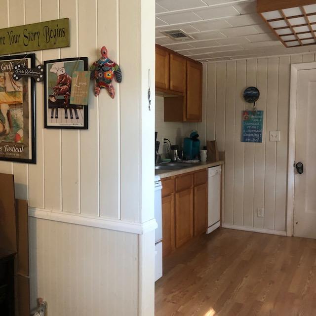 HELMS & ALLEN - Residential