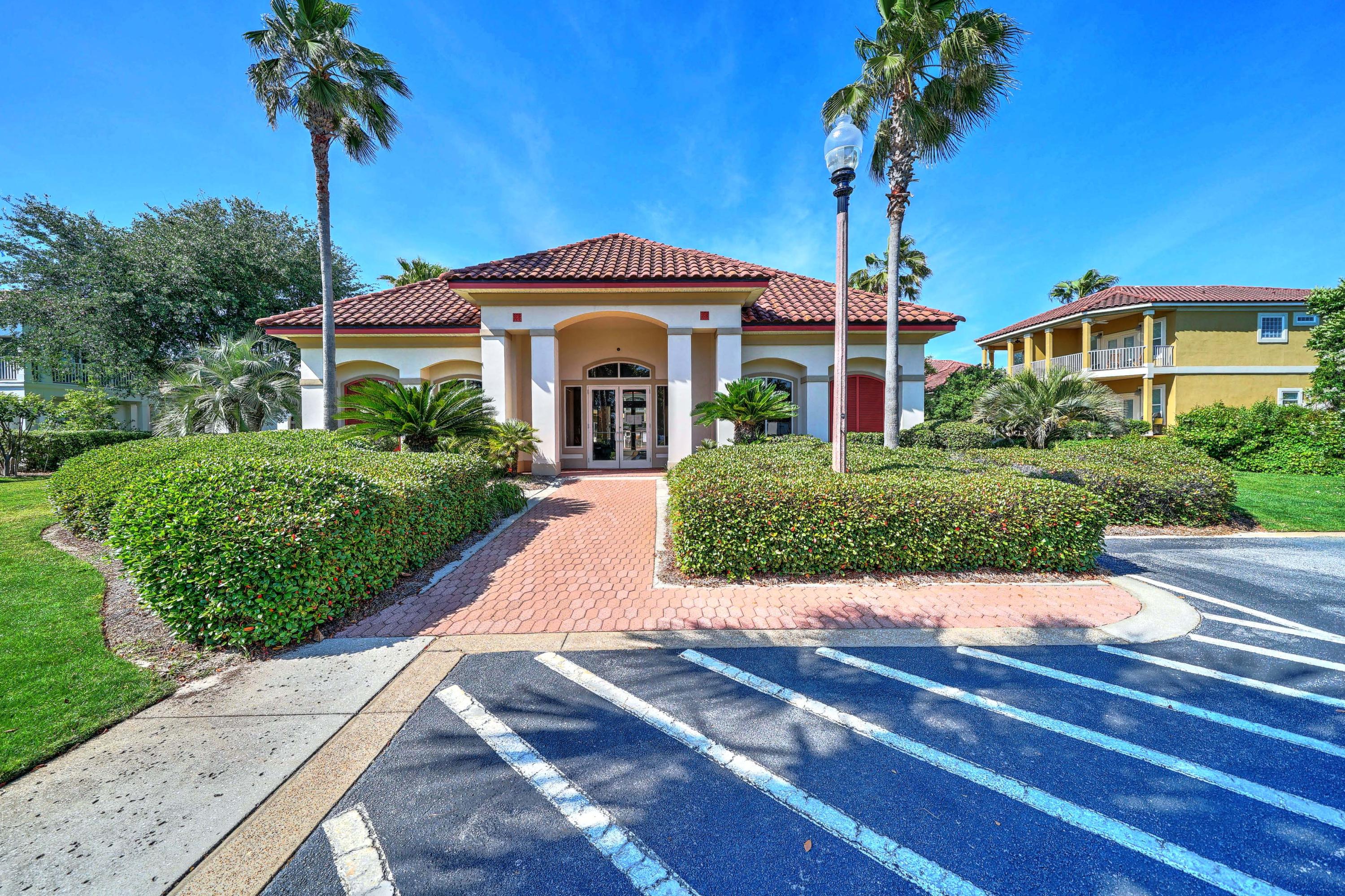 LA VALENCIA BEACH RESORT - Residential