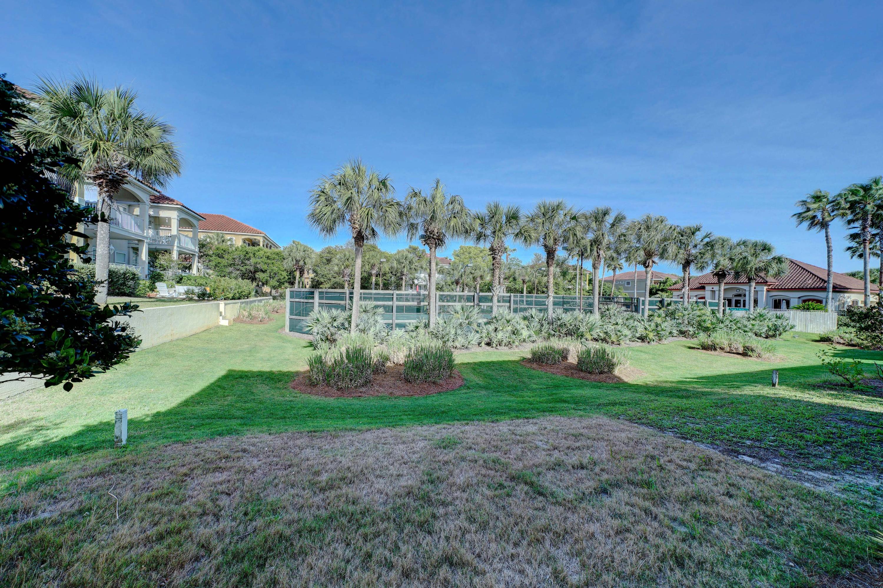 LA VALENCIA BEACH RESORT - Residential