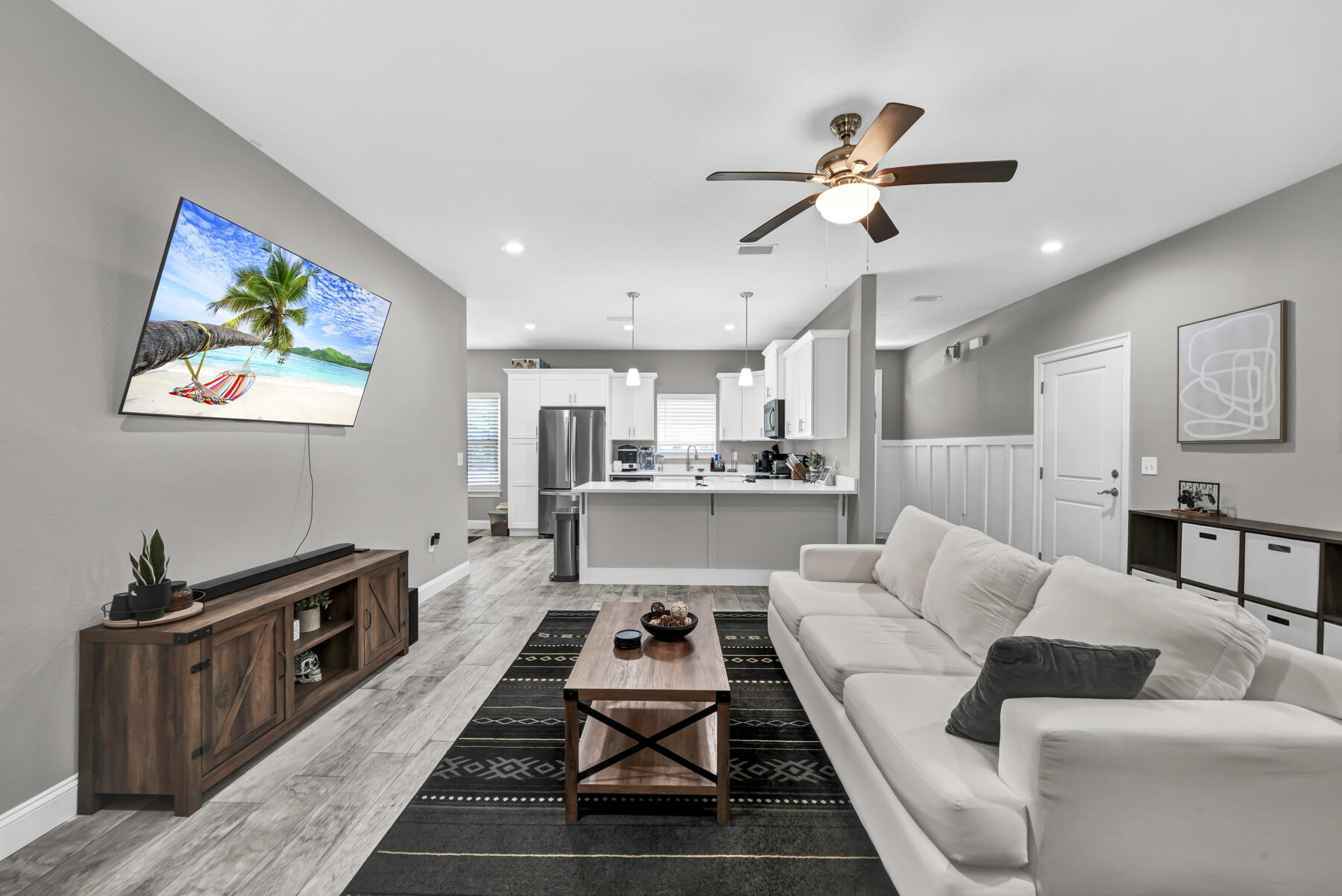 COMMODORE PARK - Residential Lease