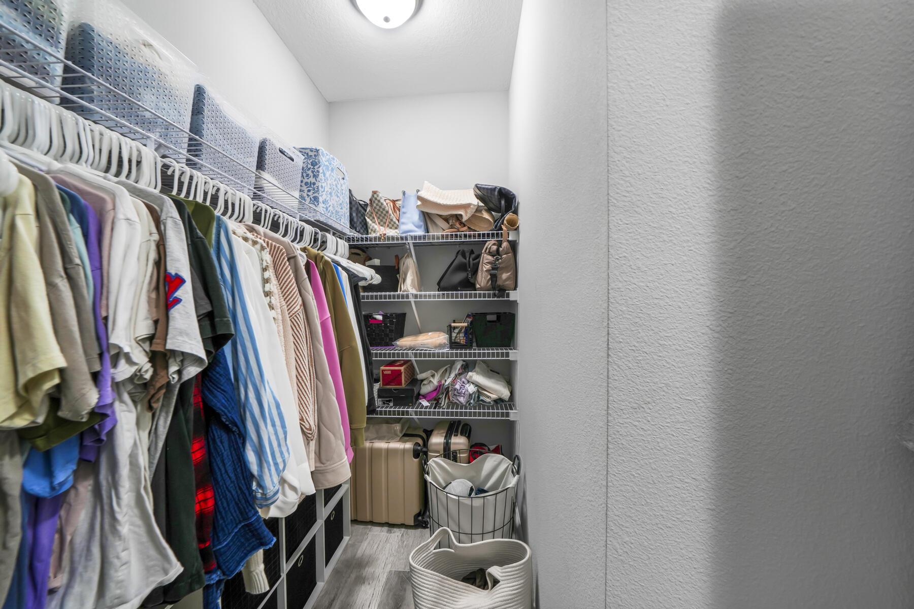 COMMODORE PARK - Residential Lease