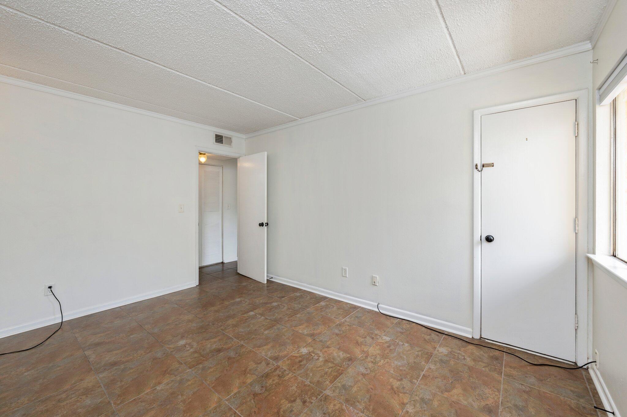 CEDARS CONDO - Residential