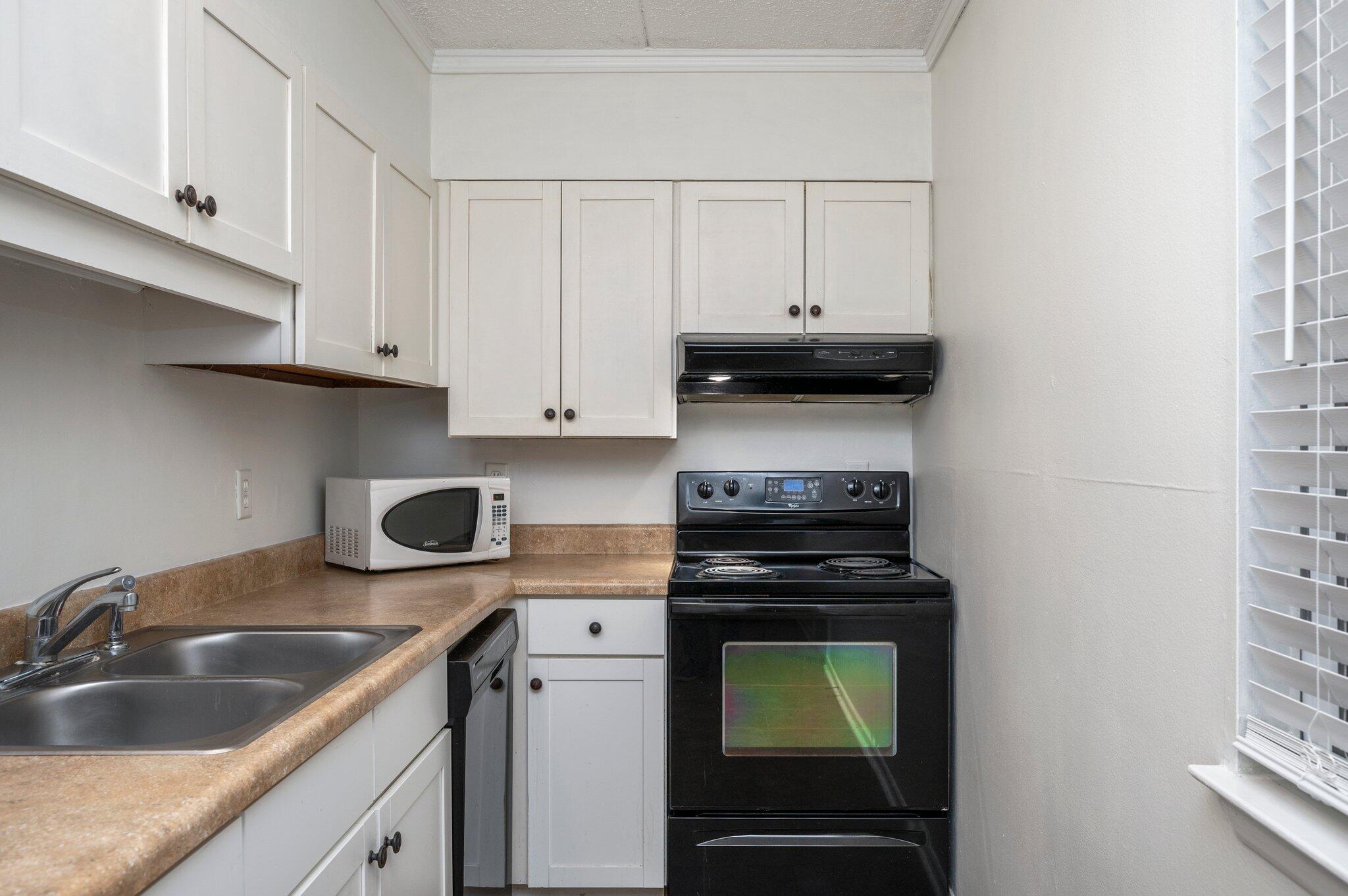 CEDARS CONDO - Residential