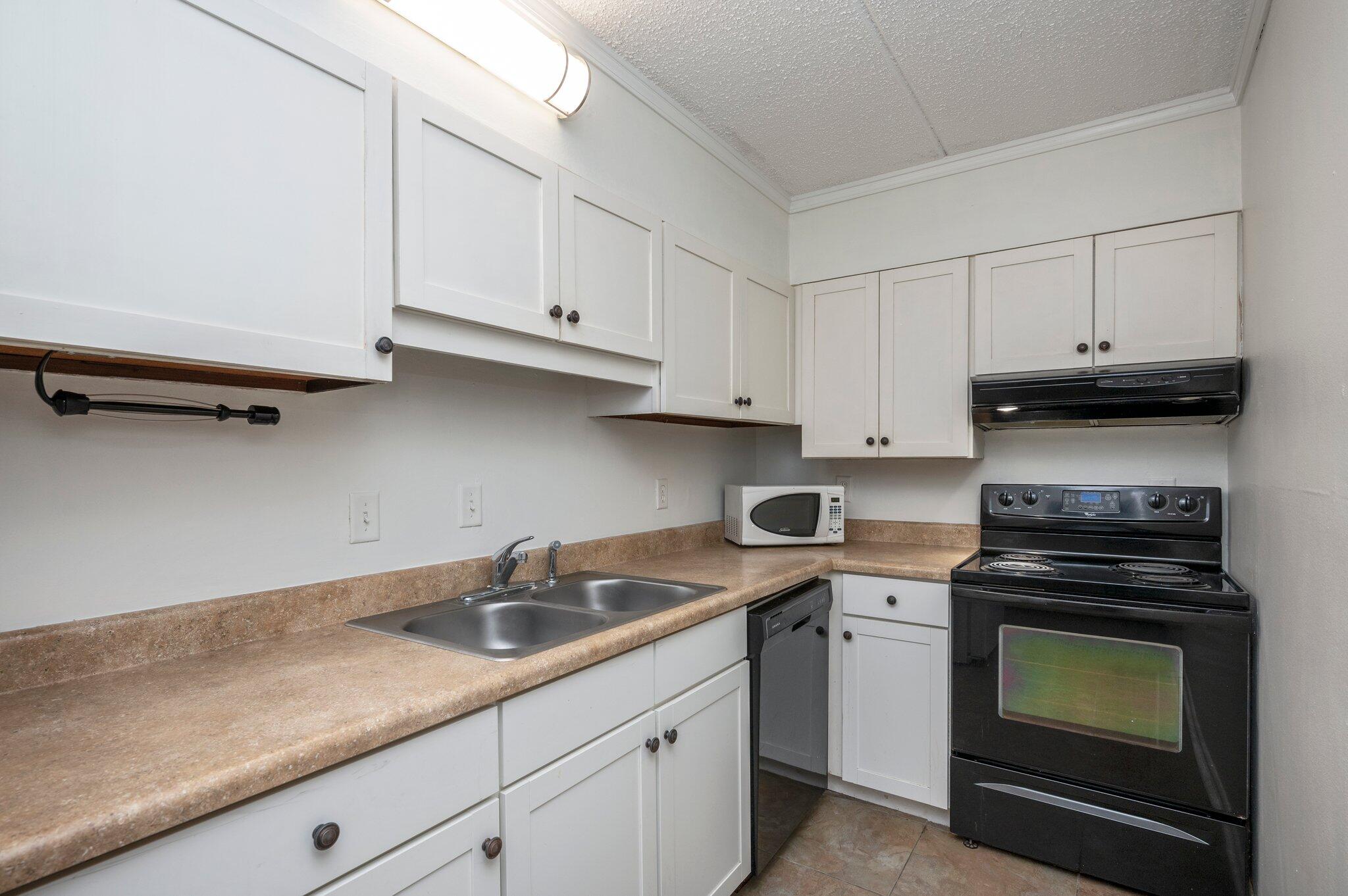 CEDARS CONDO - Residential