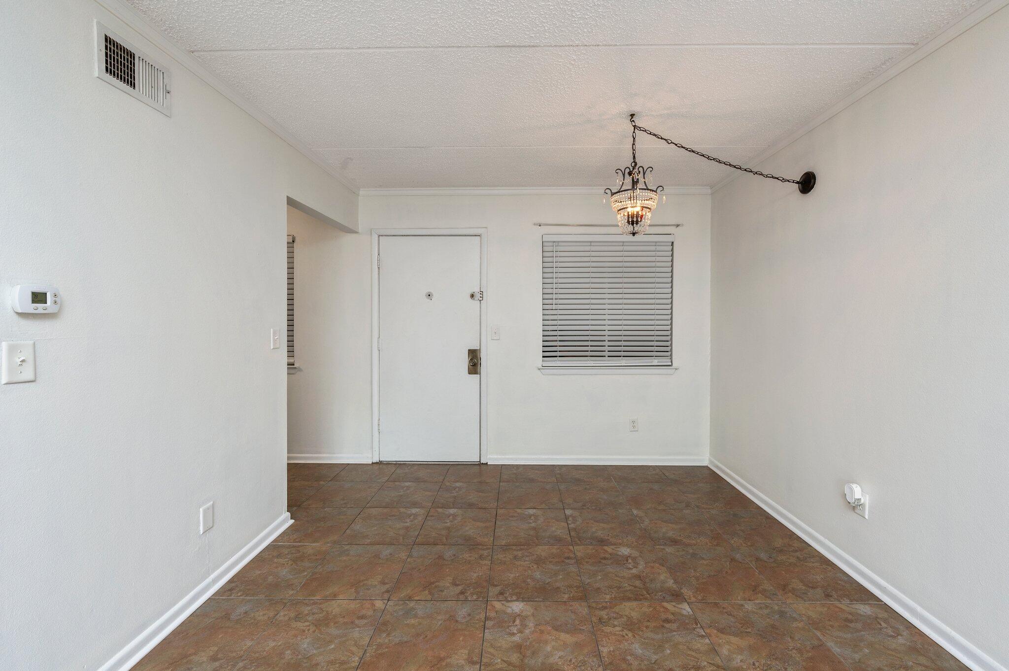 CEDARS CONDO - Residential