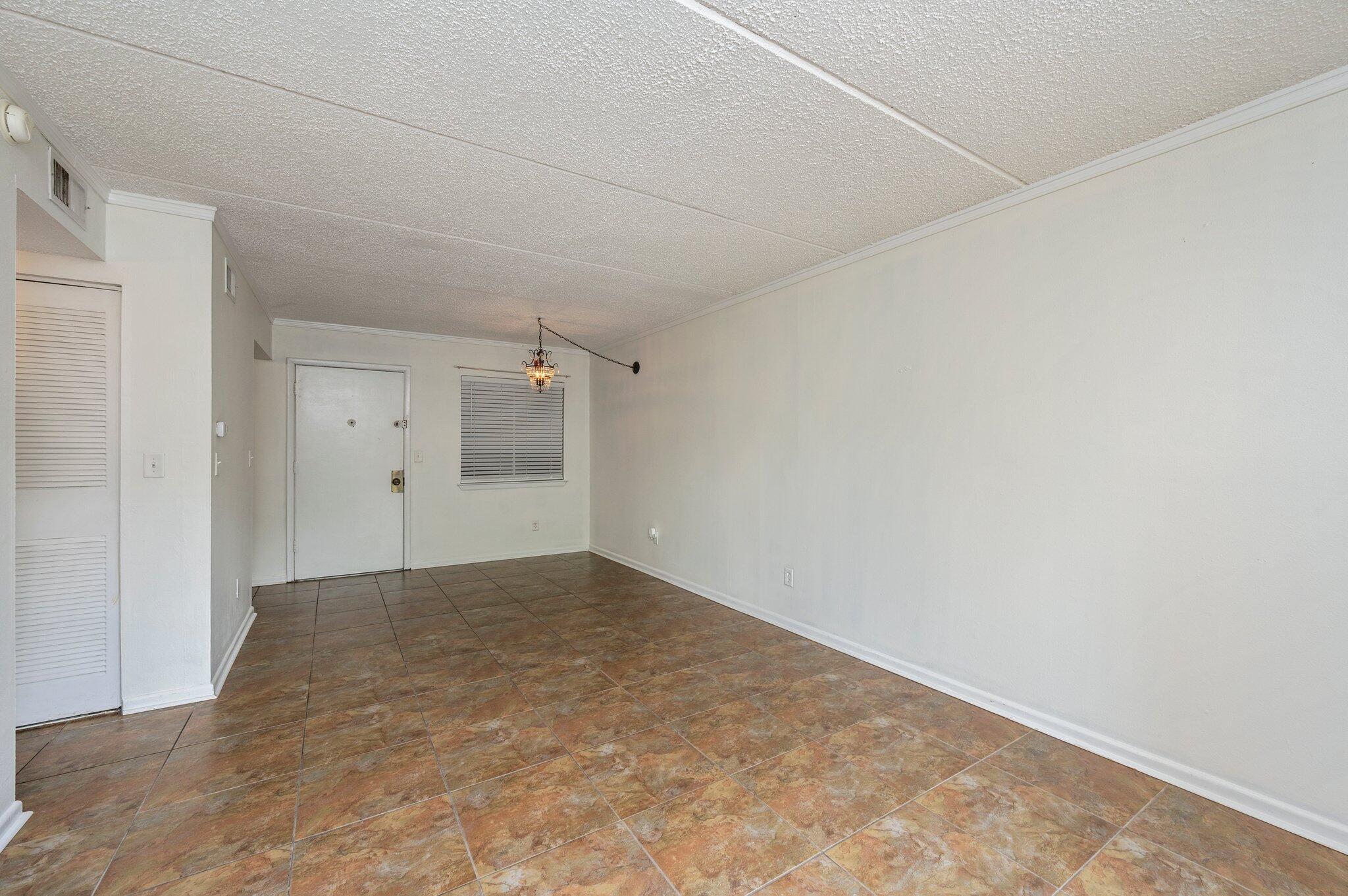 CEDARS CONDO - Residential