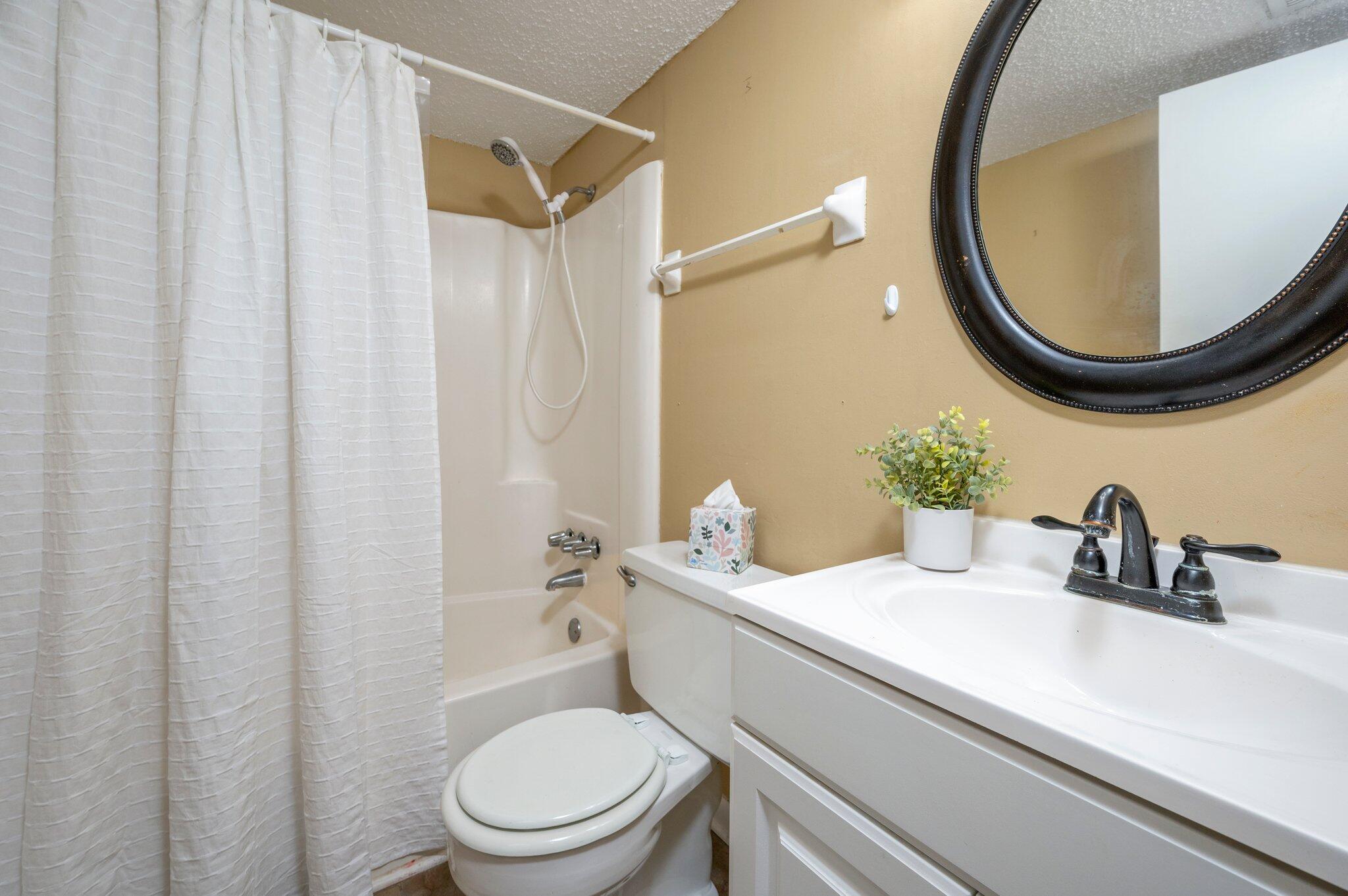 CEDARS CONDO - Residential