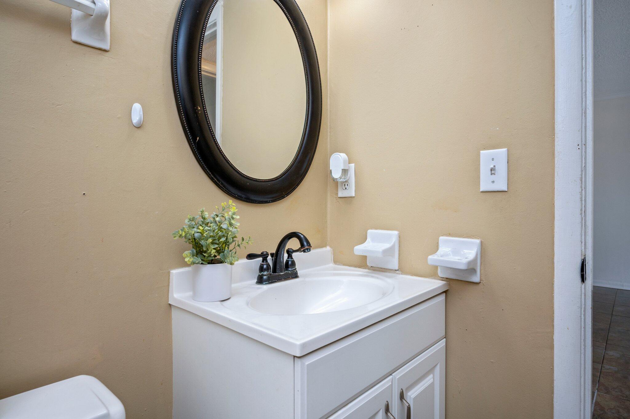 CEDARS CONDO - Residential