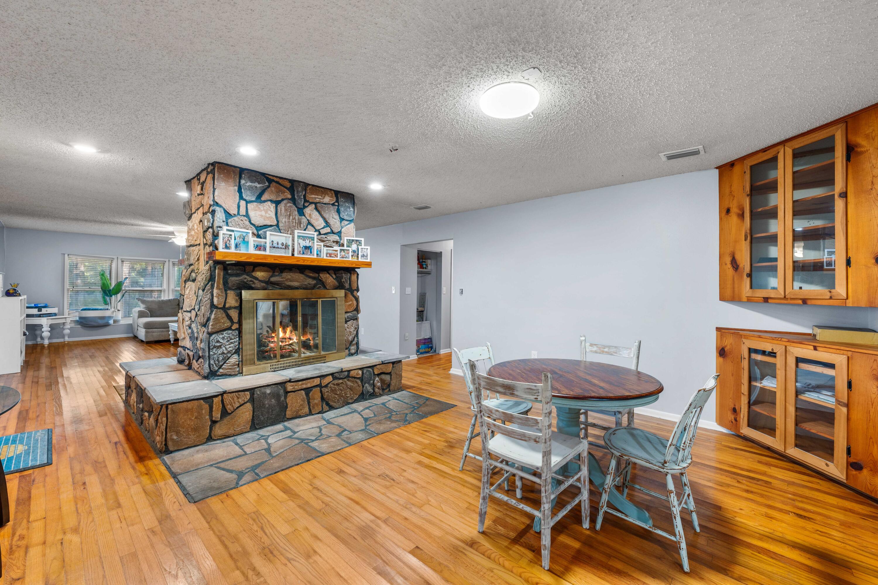 TOWN OF SANTA ROSA - Residential