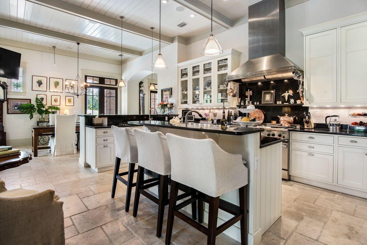 BURNT PINE - Residential