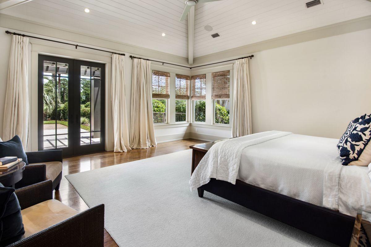 BURNT PINE - Residential