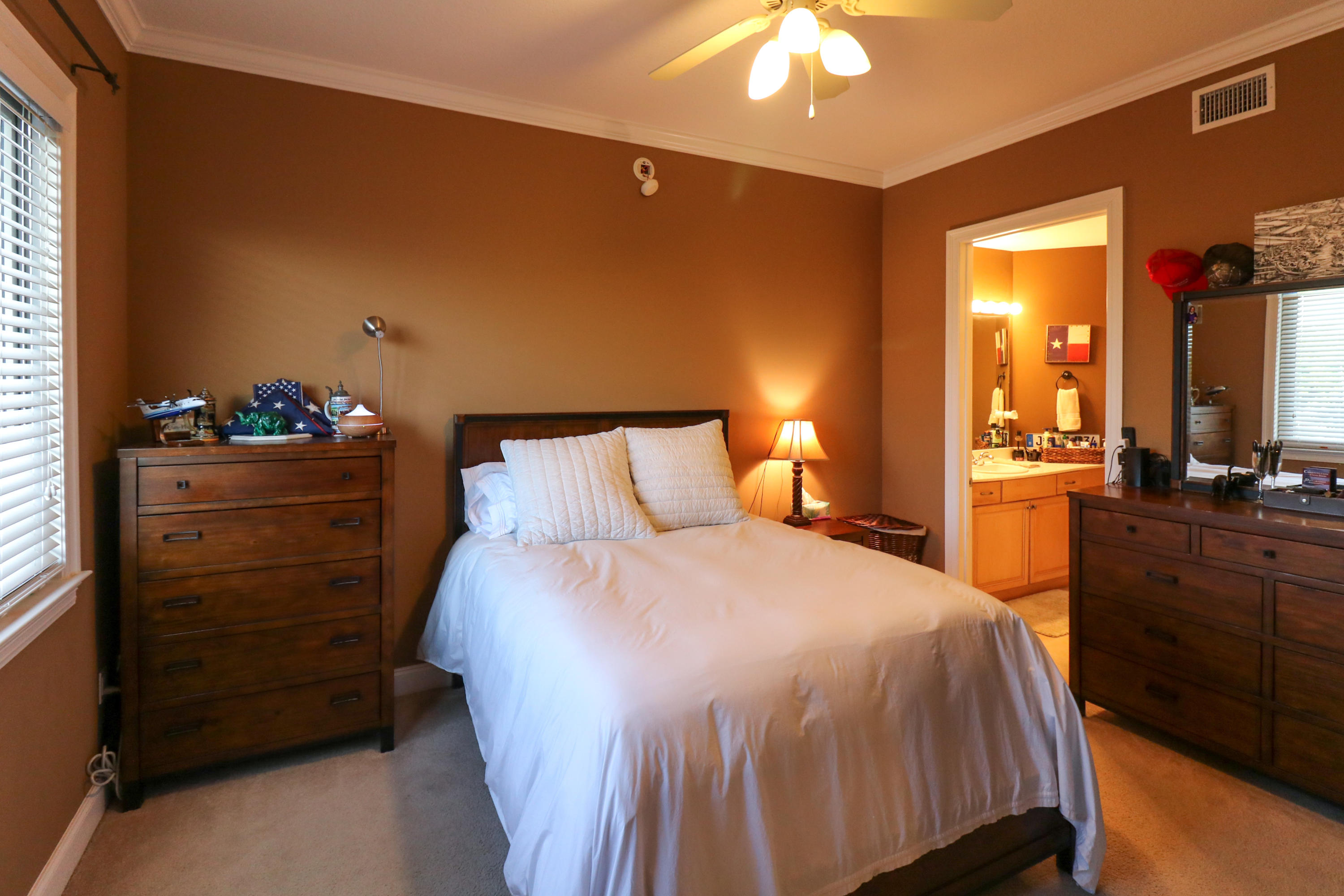 SIDES MORENO POINT WEST - Residential