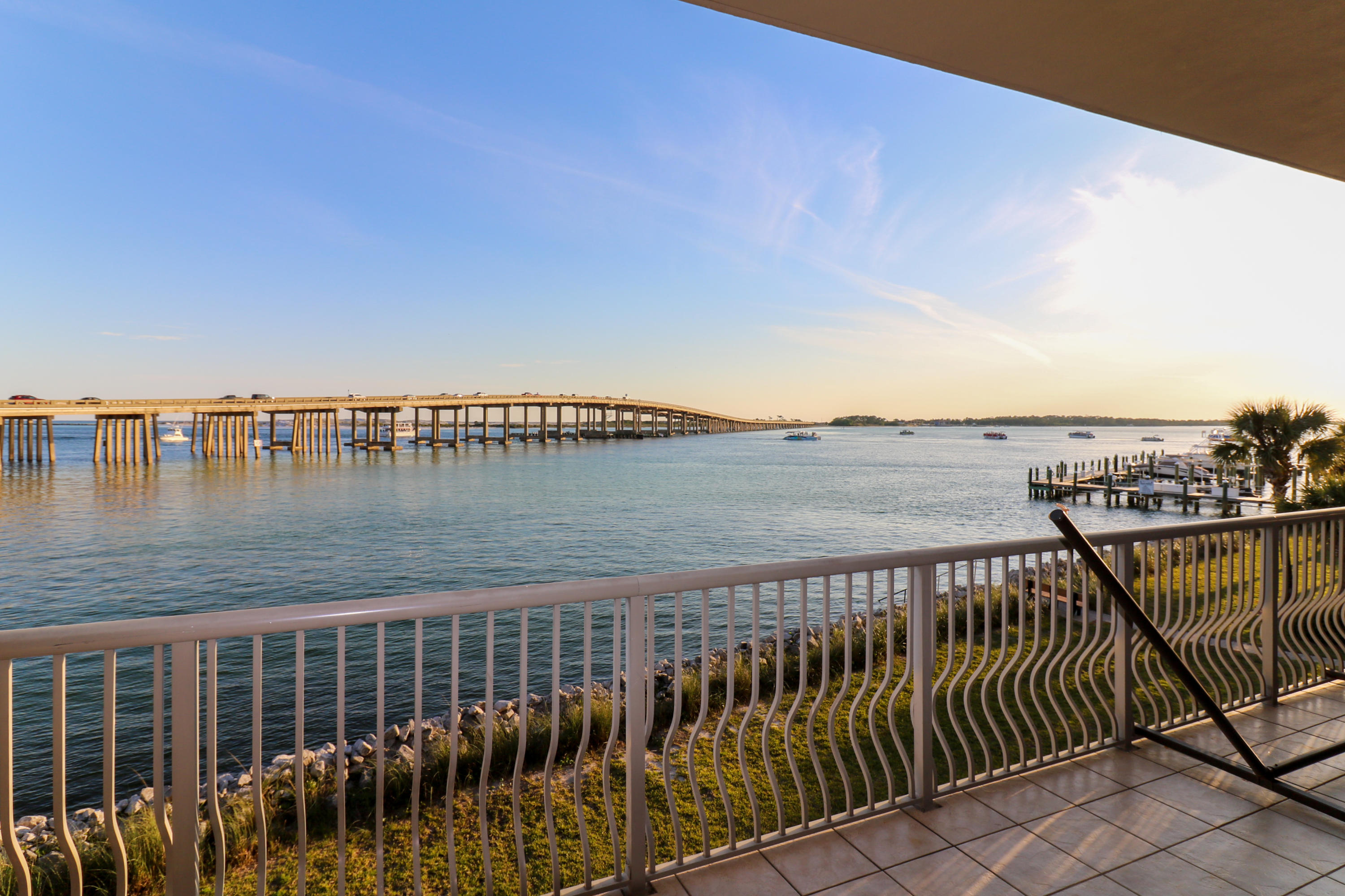 SIDES MORENO POINT WEST - Residential