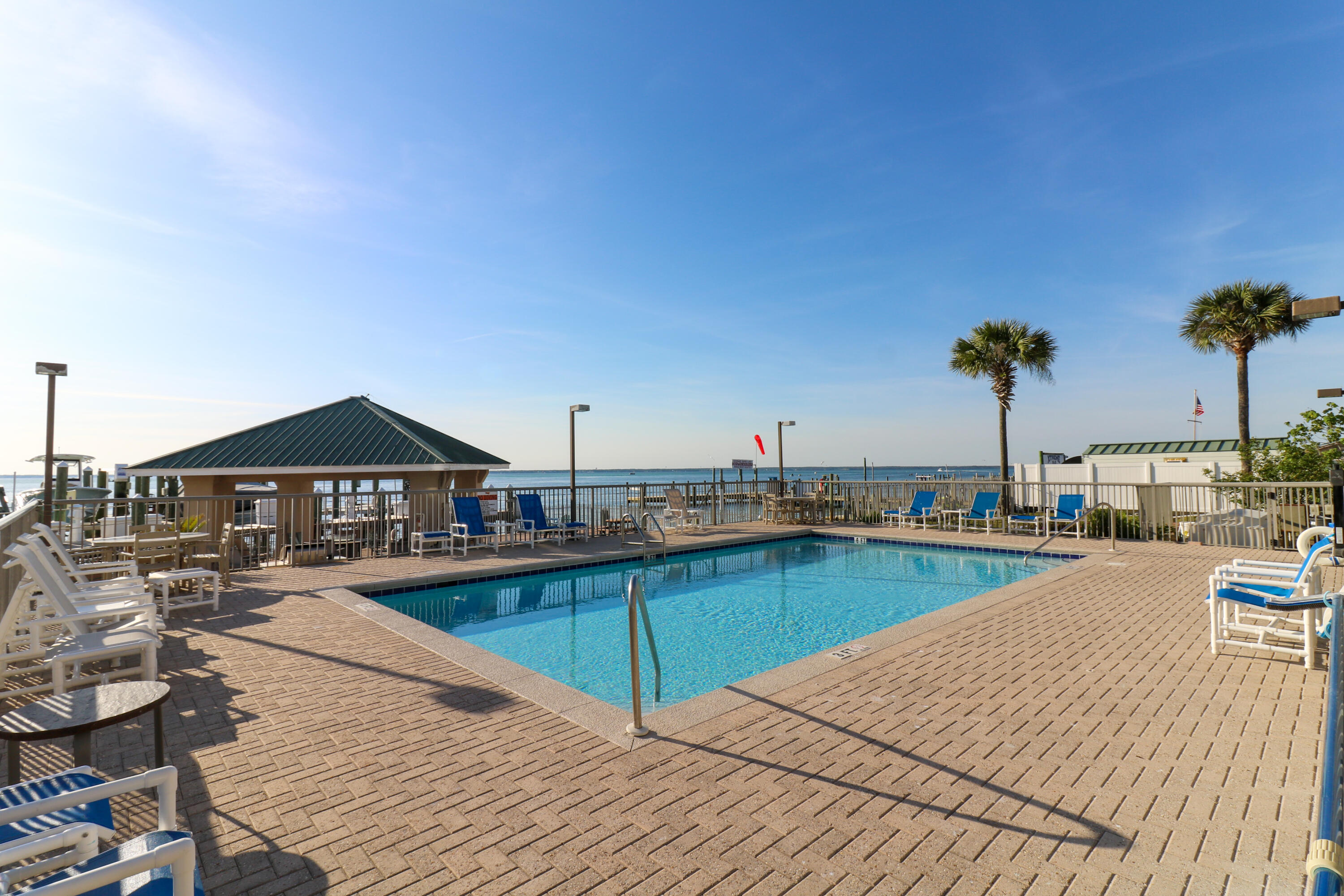 SIDES MORENO POINT WEST - Residential