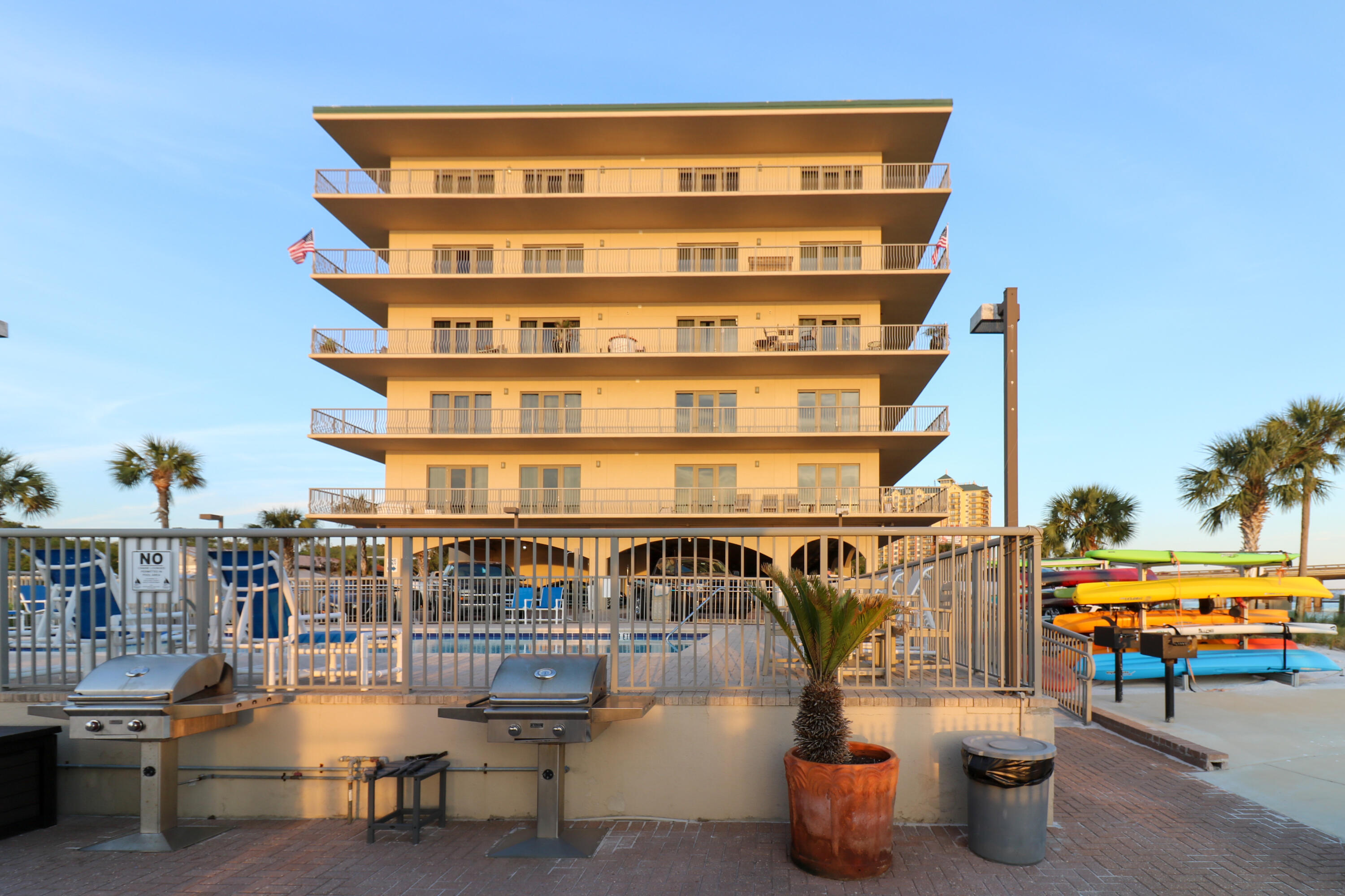 SIDES MORENO POINT WEST - Residential