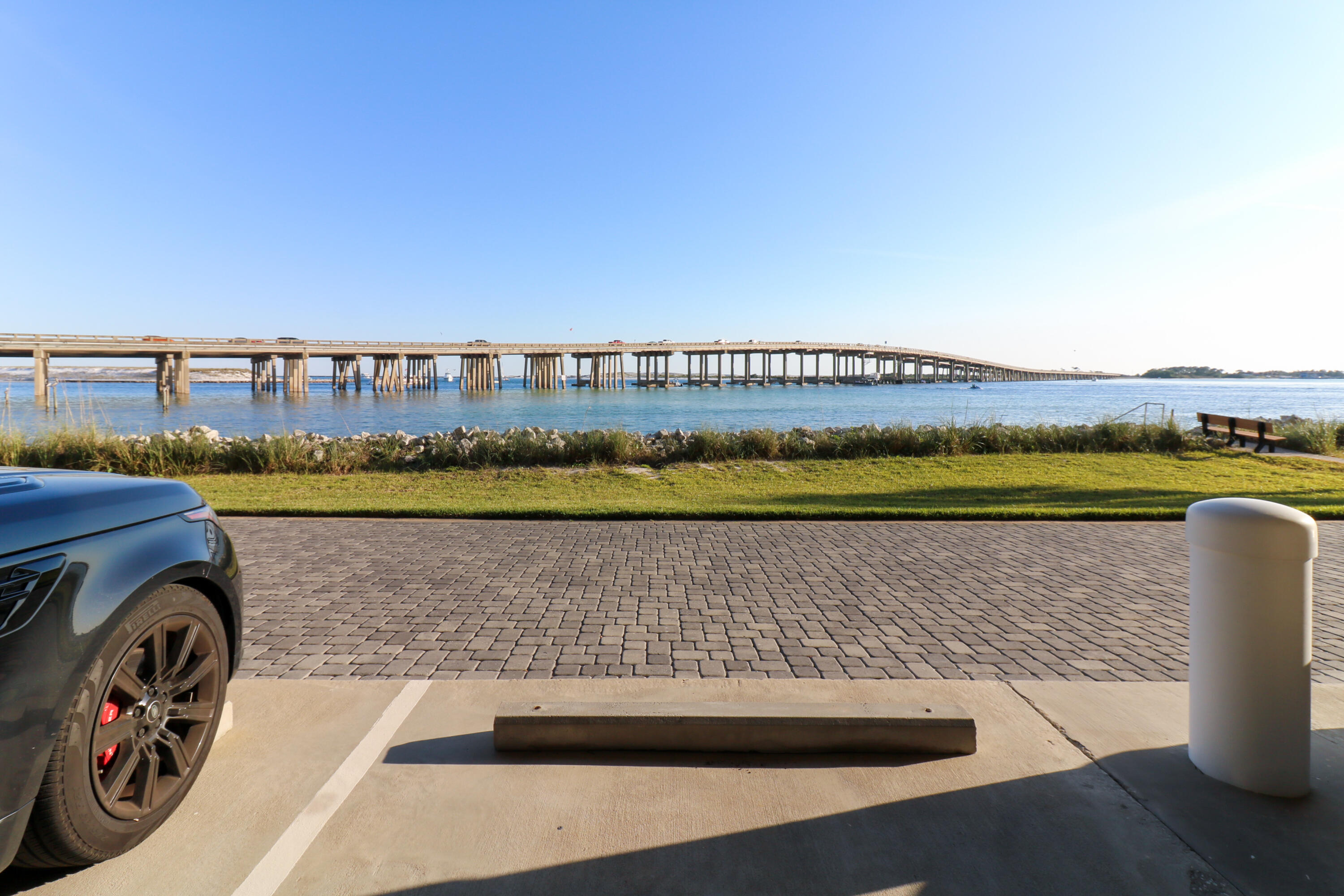 SIDES MORENO POINT WEST - Residential