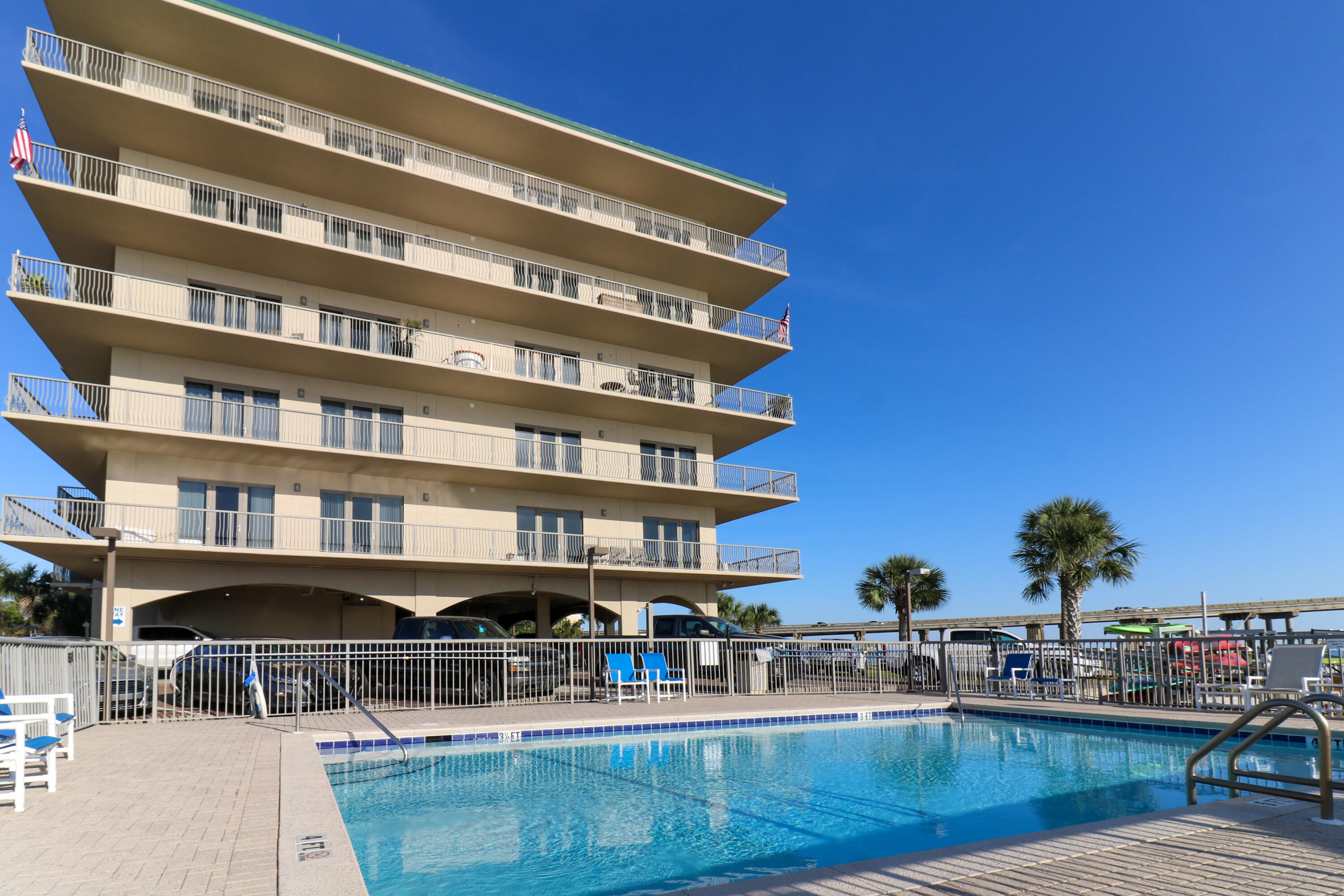 SIDES MORENO POINT WEST - Residential