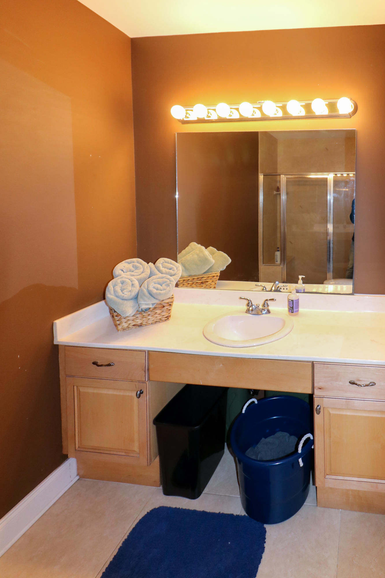 SIDES MORENO POINT WEST - Residential