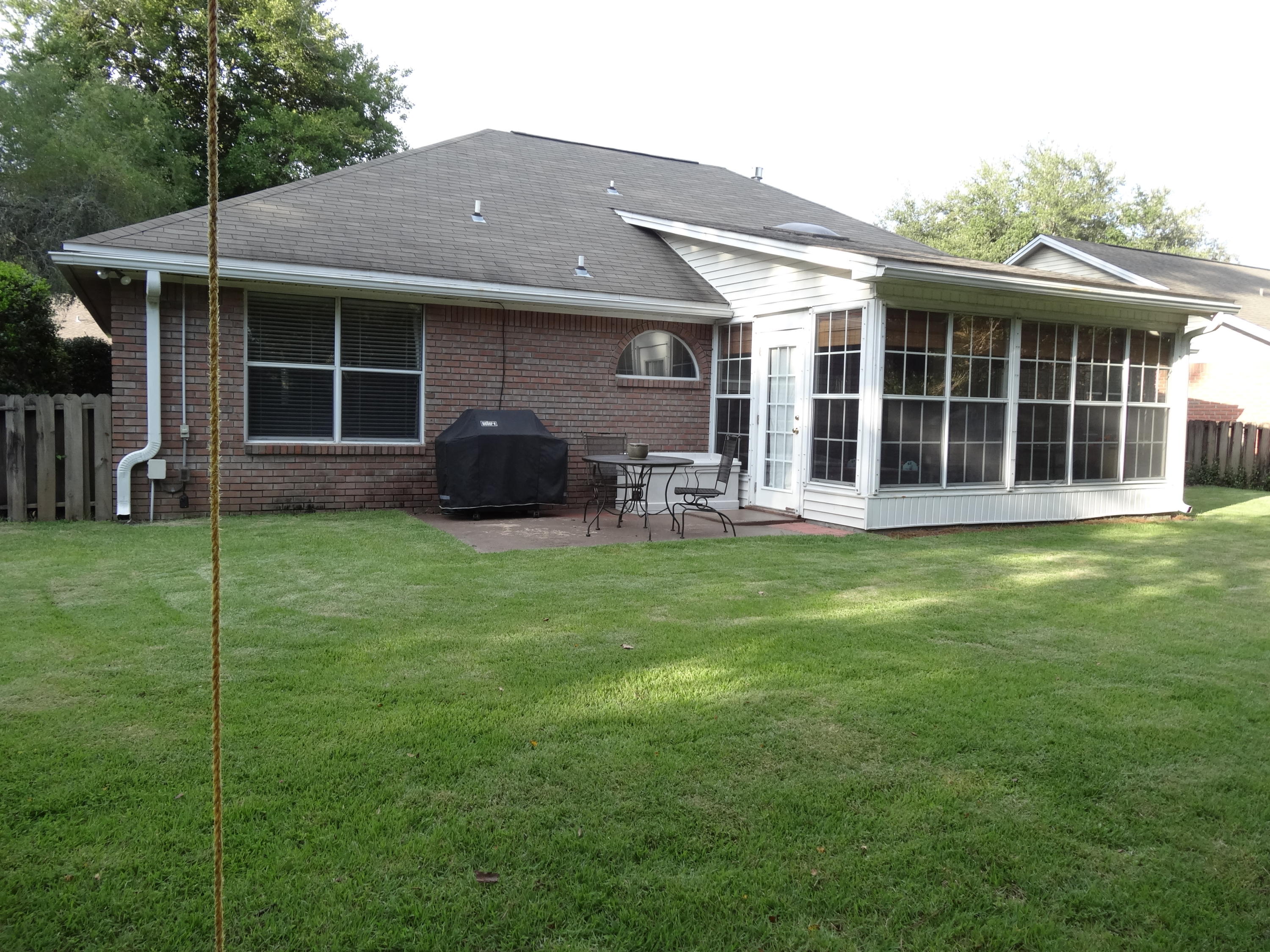 PARKWOOD LANE BLUEWATER BAY - Residential