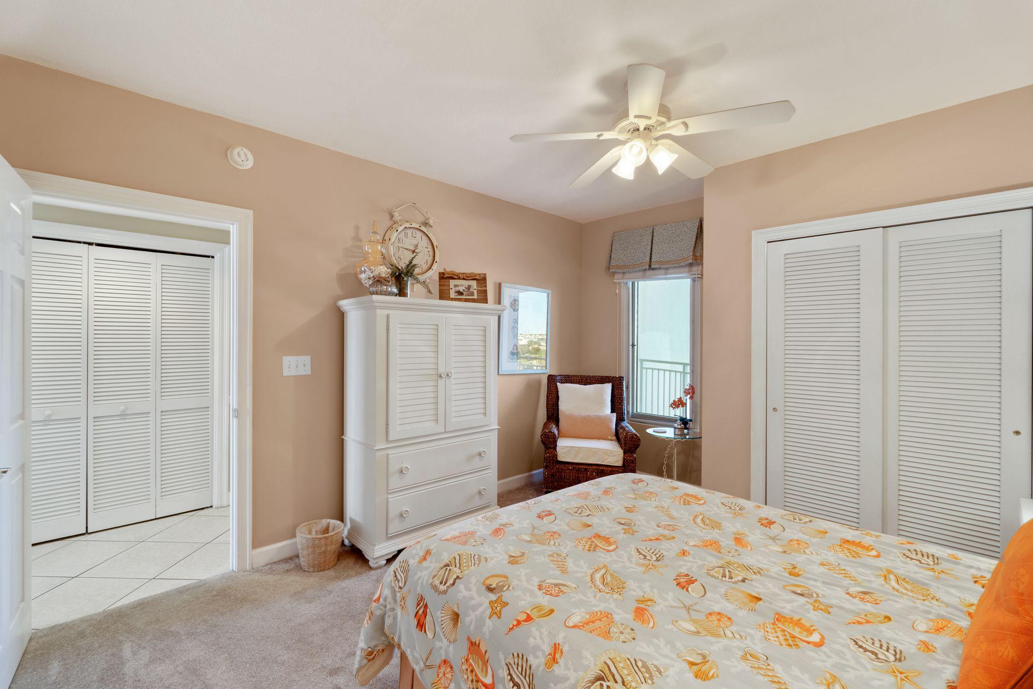 STERLING SHORES - Residential