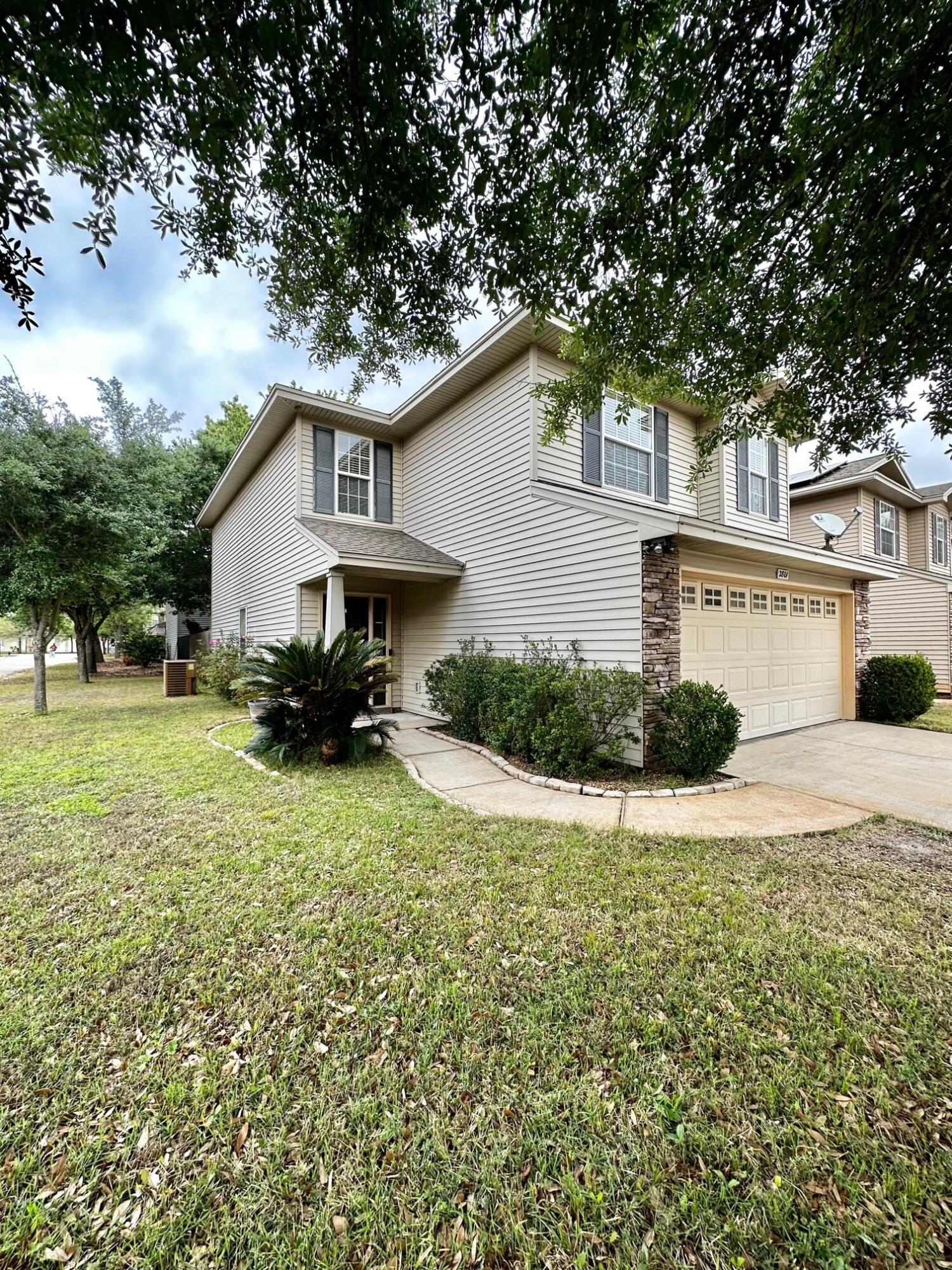 SUMMERWOOD - Residential Lease