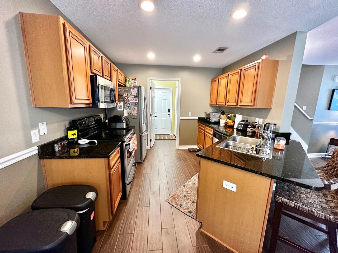 SUMMERWOOD - Residential Lease
