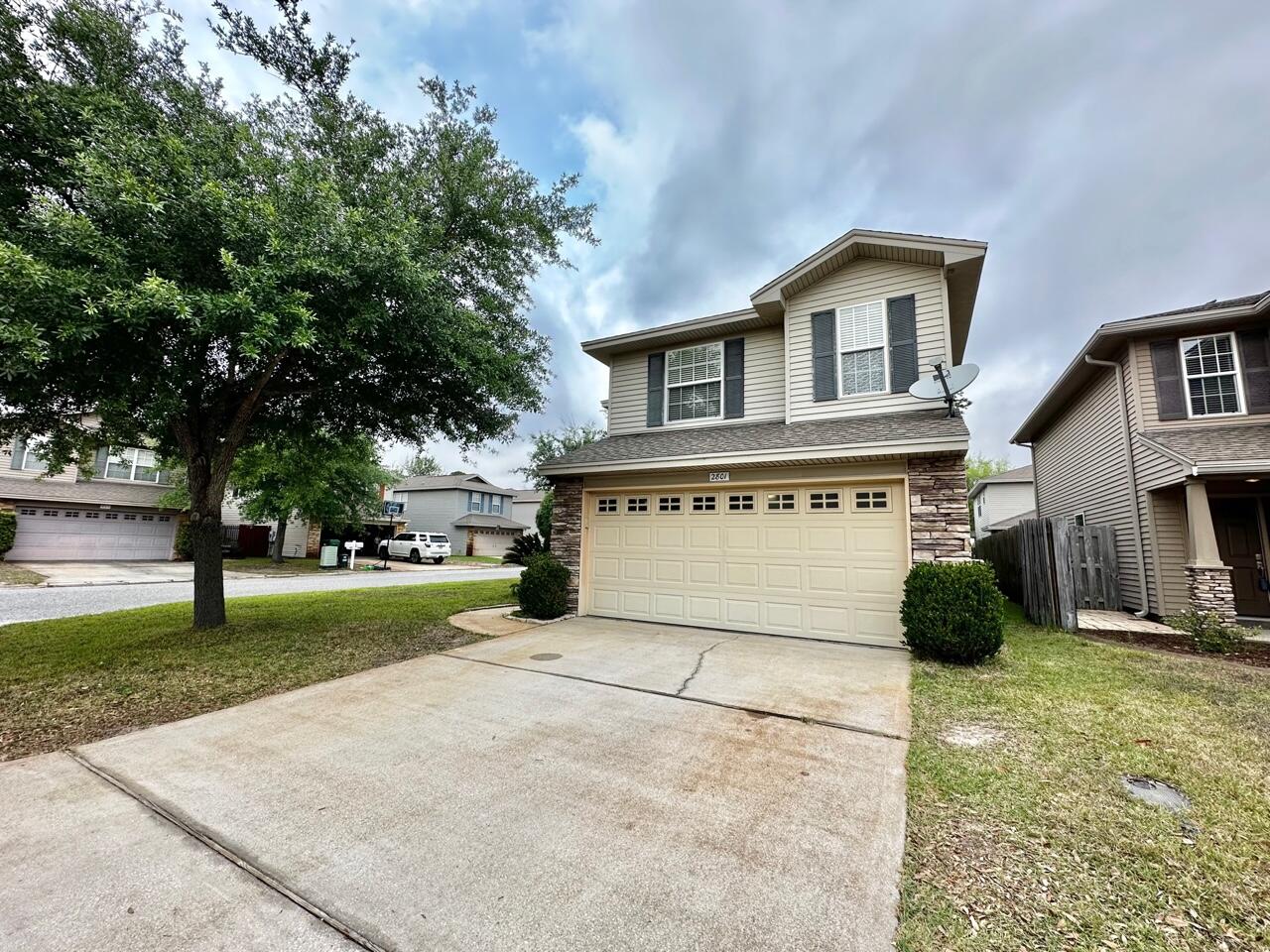 SUMMERWOOD - Residential Lease