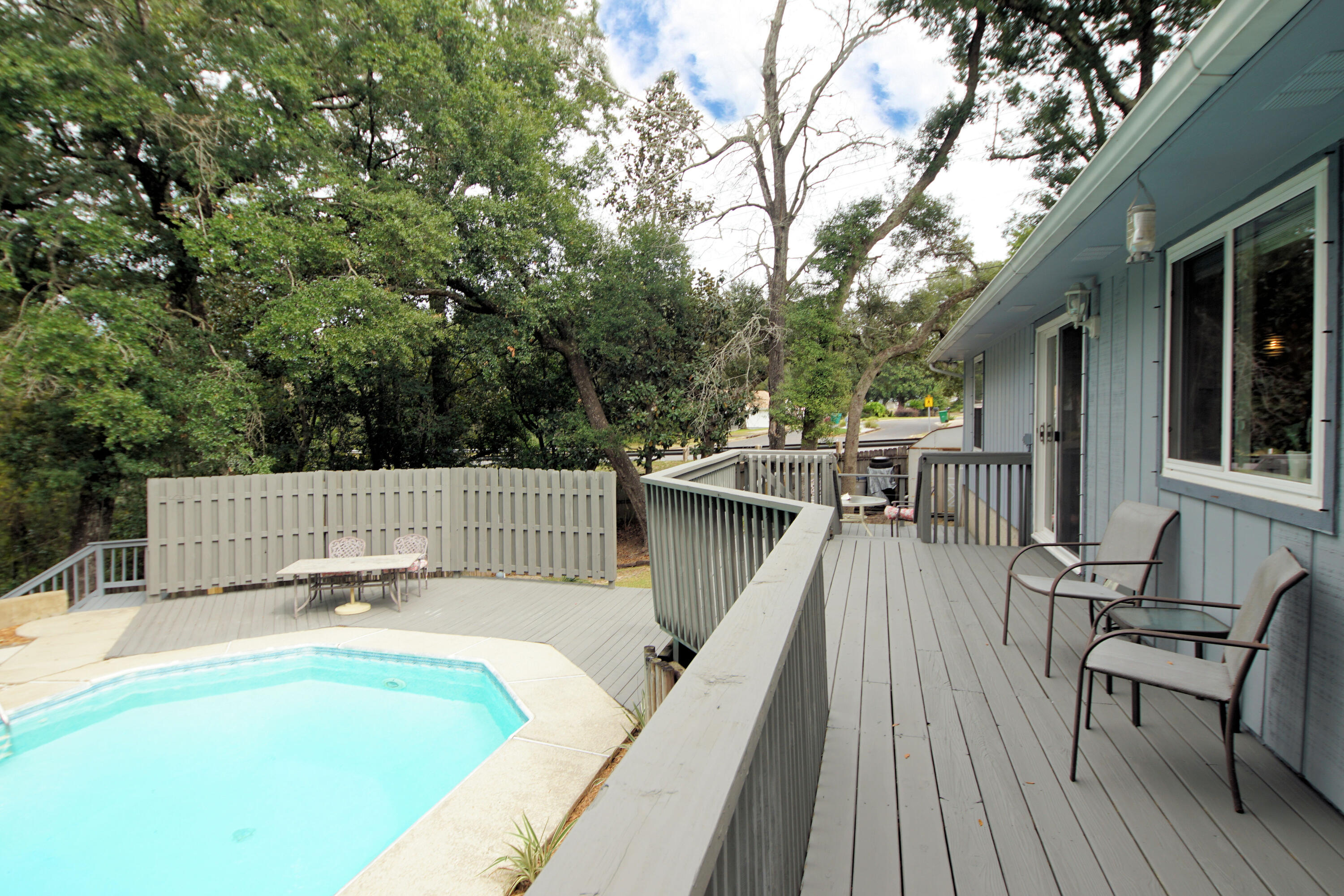 PALM CREST - Residential