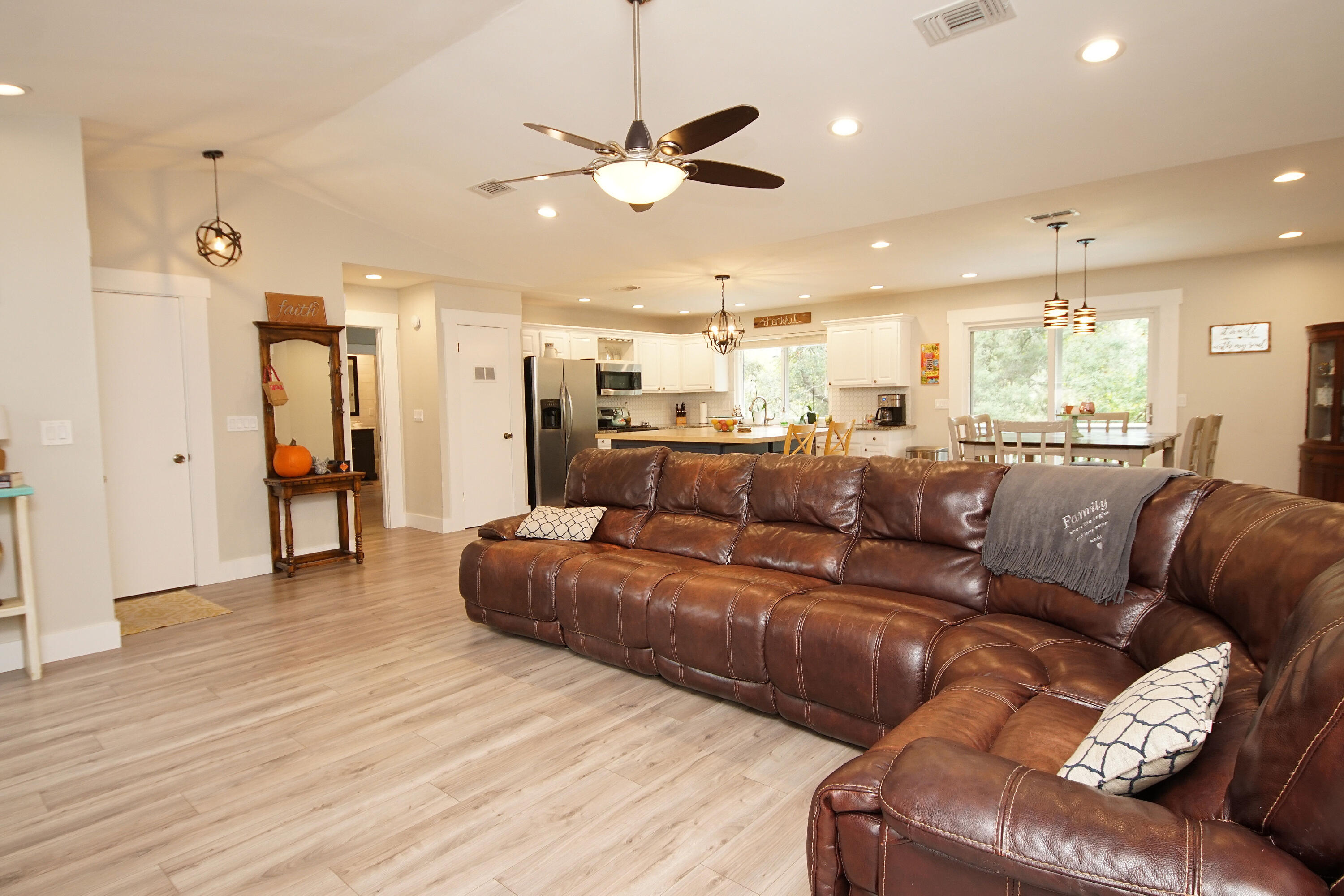 PALM CREST - Residential