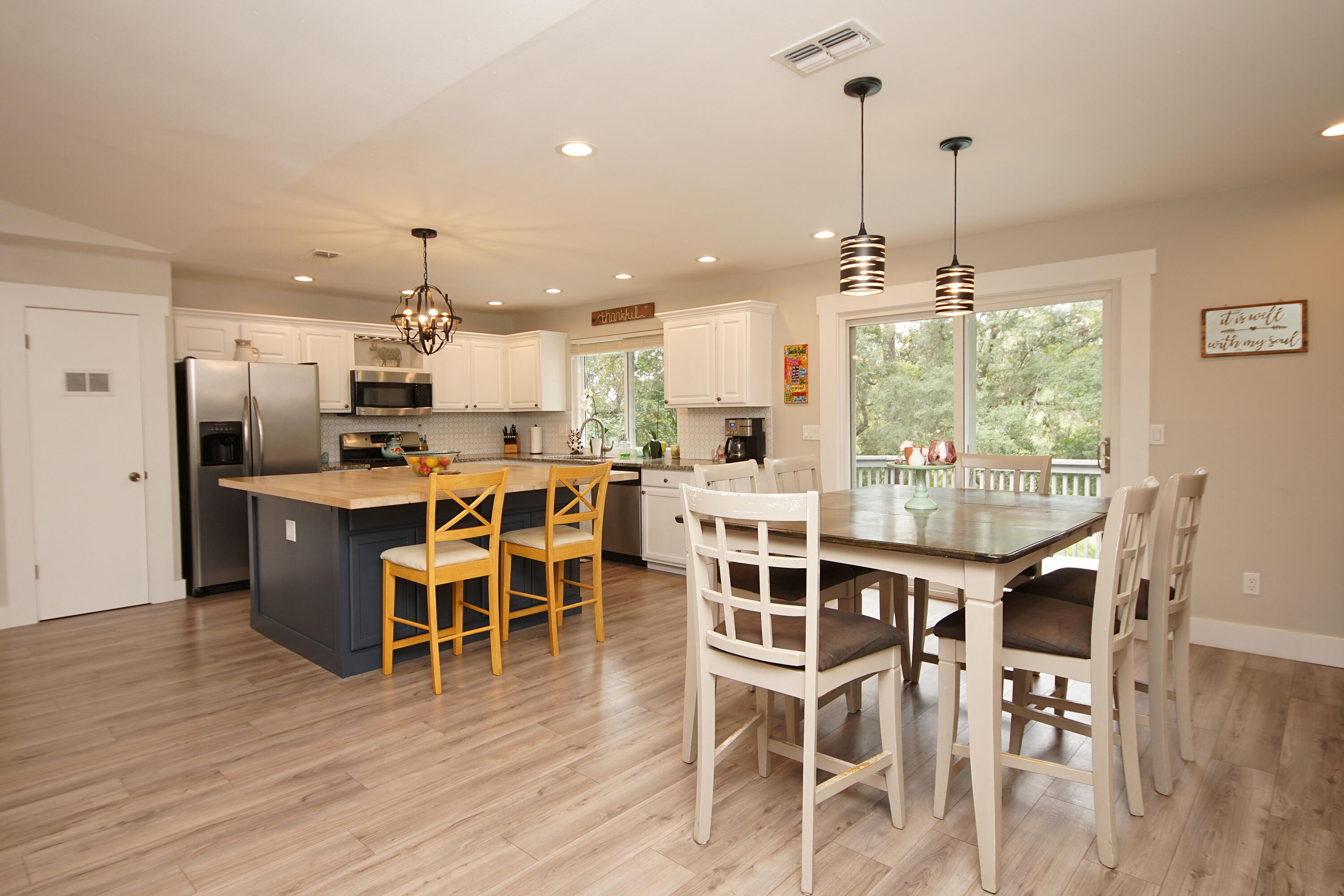 PALM CREST - Residential