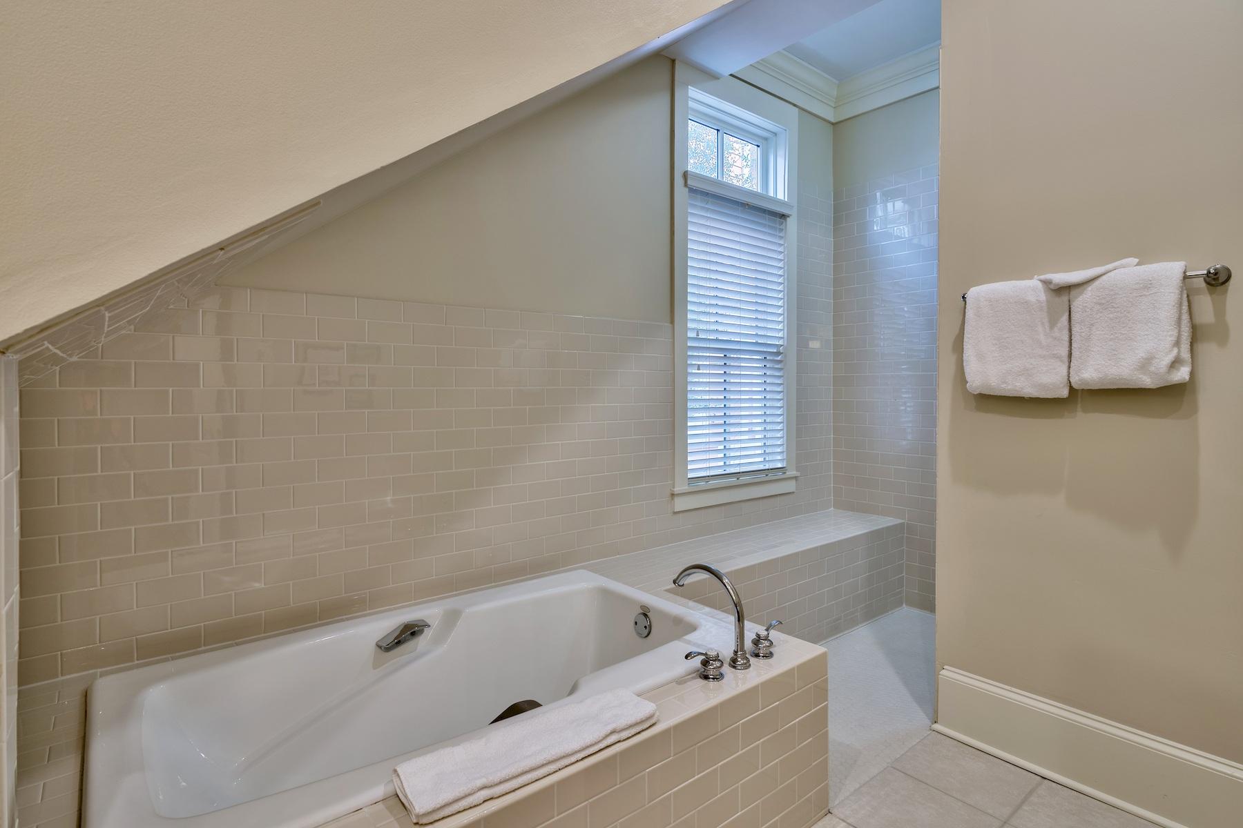 WATERCOLOR - Residential