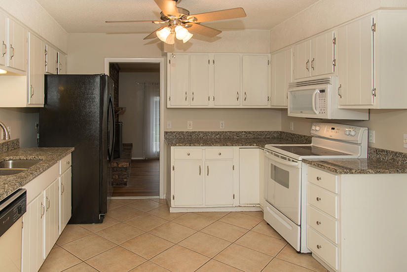 PINE MEADOWS - Residential Lease