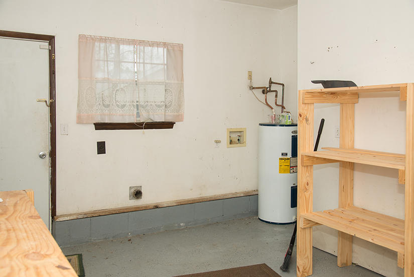 PINE MEADOWS - Residential Lease