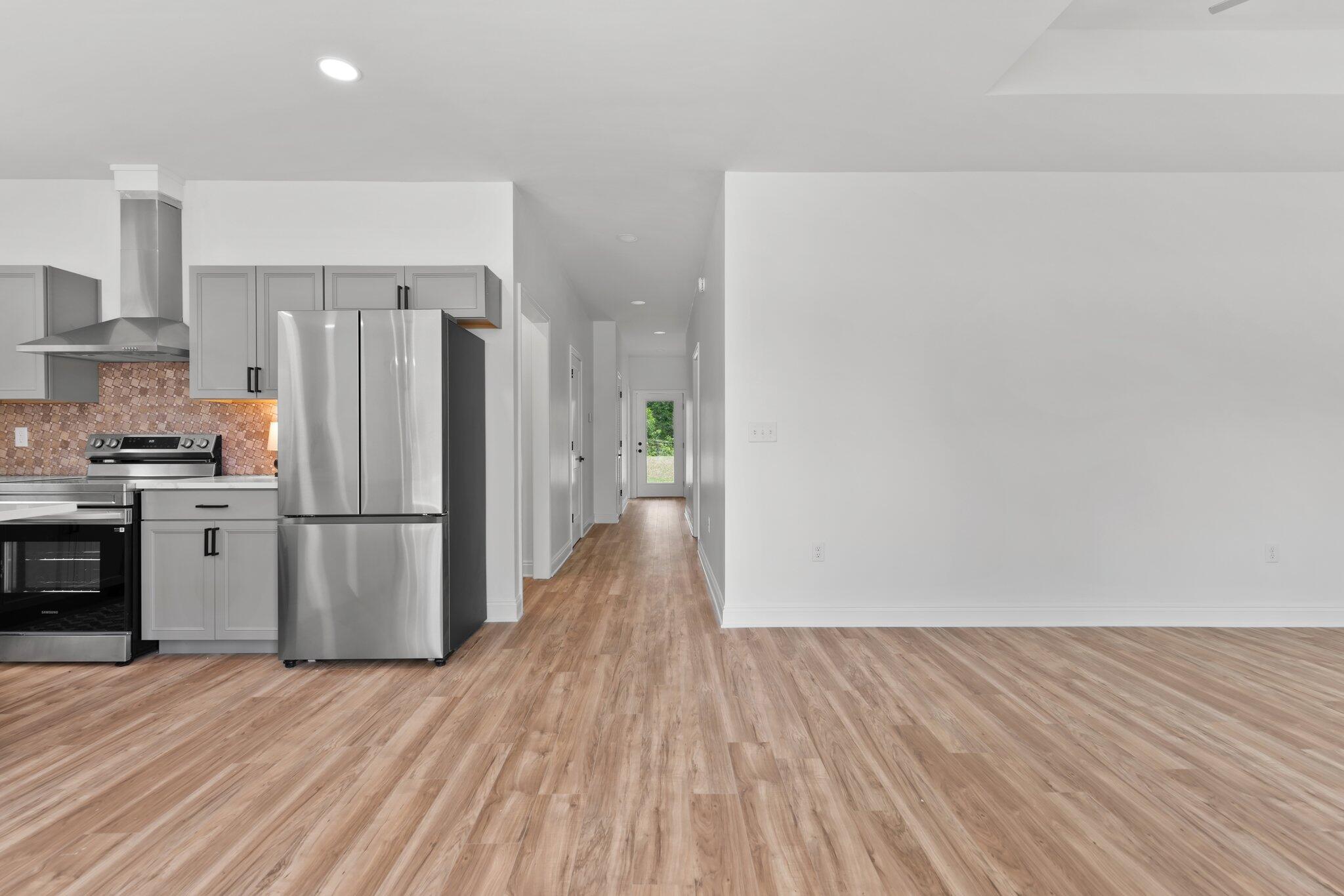 OAKWOOD LAKES ESTATES - Residential