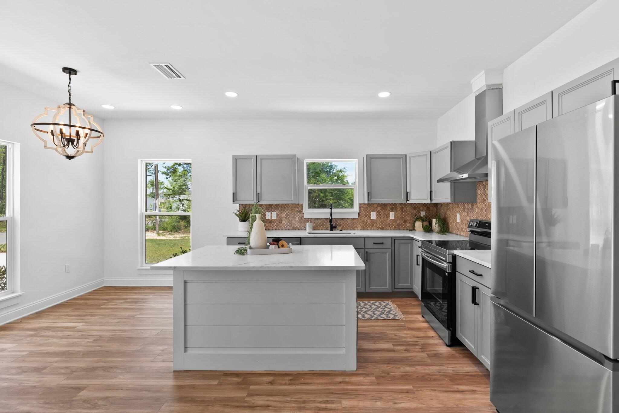 OAKWOOD LAKES ESTATES - Residential