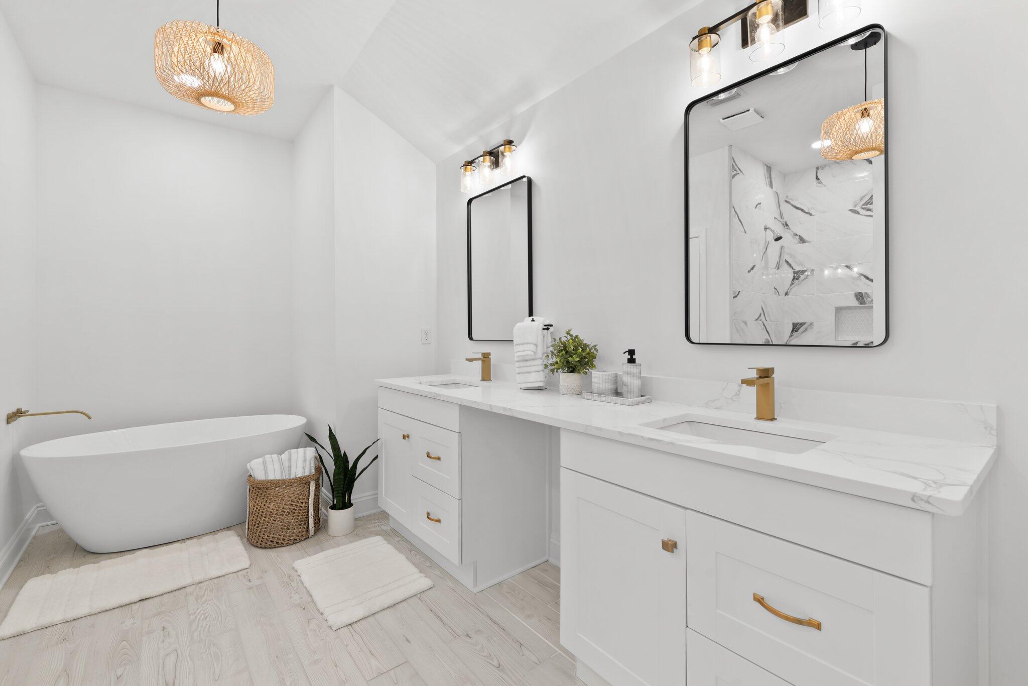 OAKWOOD LAKES ESTATES - Residential