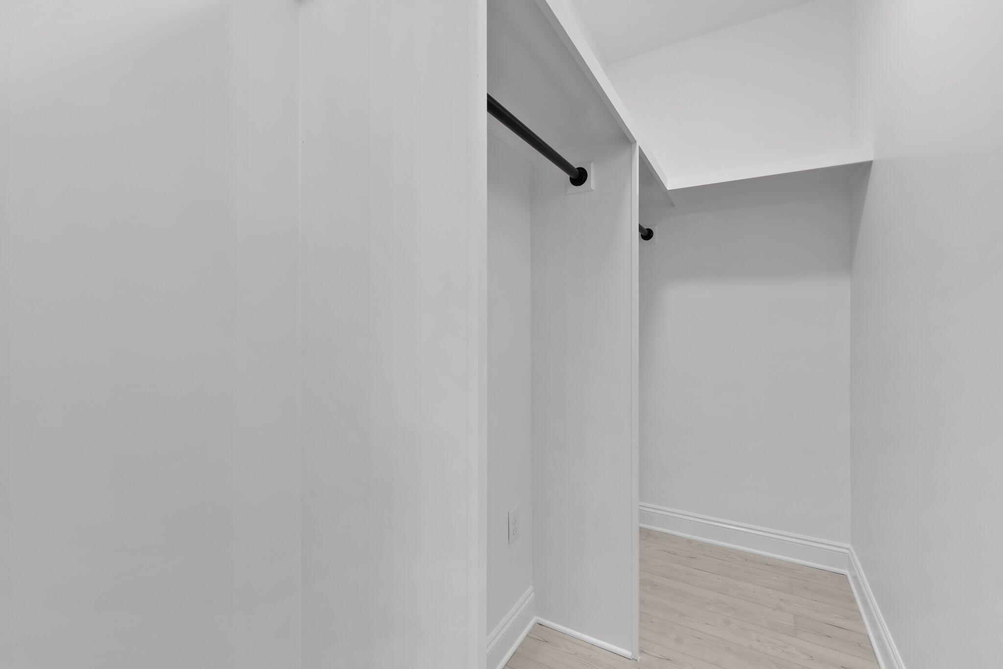 OAKWOOD LAKES ESTATES - Residential