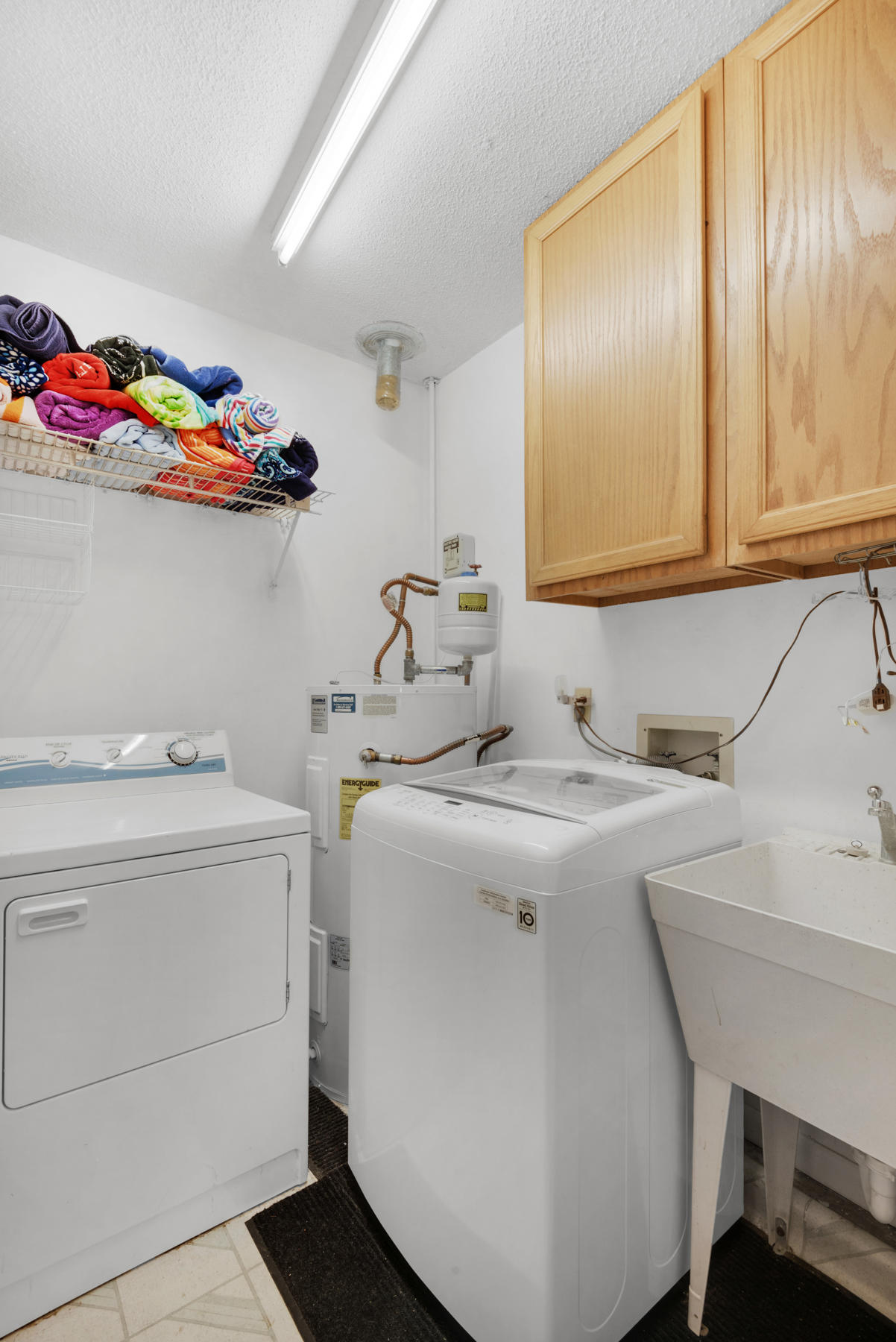 PINEWOOD ESTATES - Residential