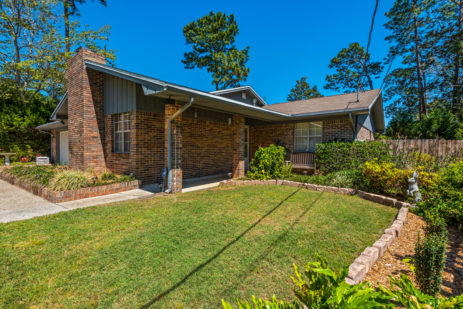 PINEWOOD ESTATES - Residential