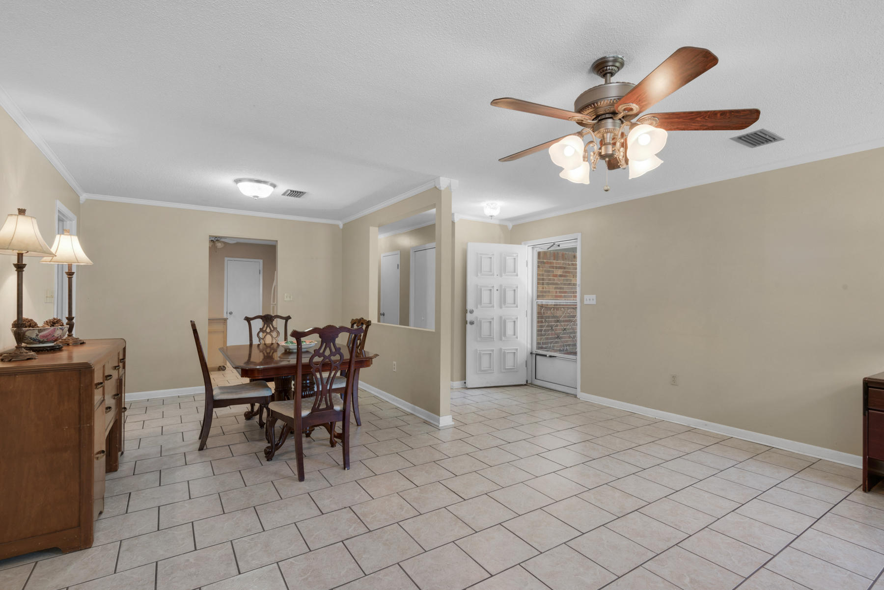 PINEWOOD ESTATES - Residential